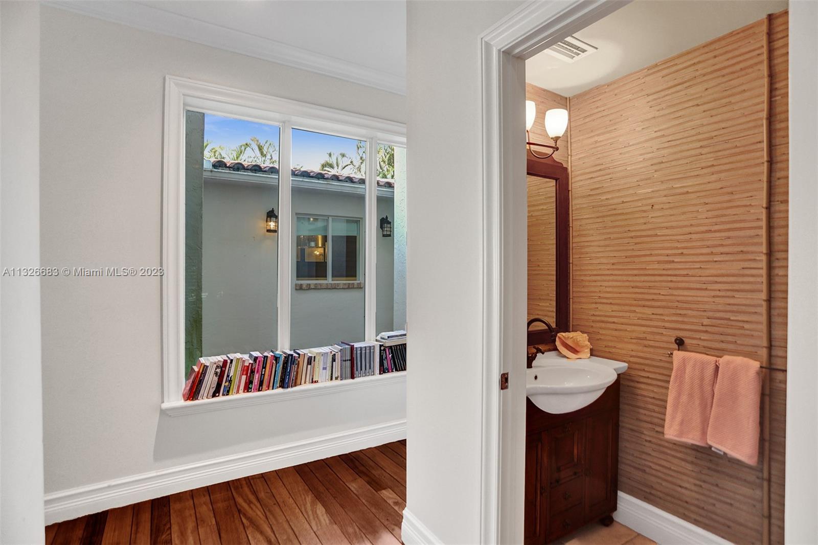 UNIVERSITY ESTATES - Residential