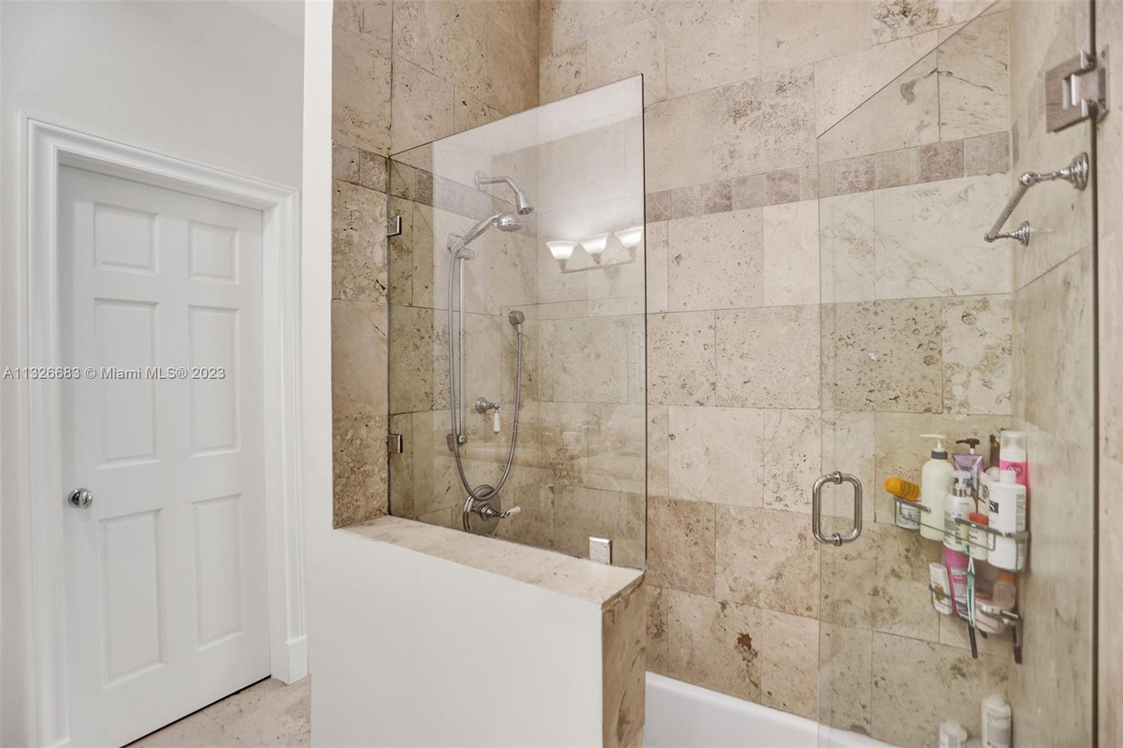 UNIVERSITY ESTATES - Residential