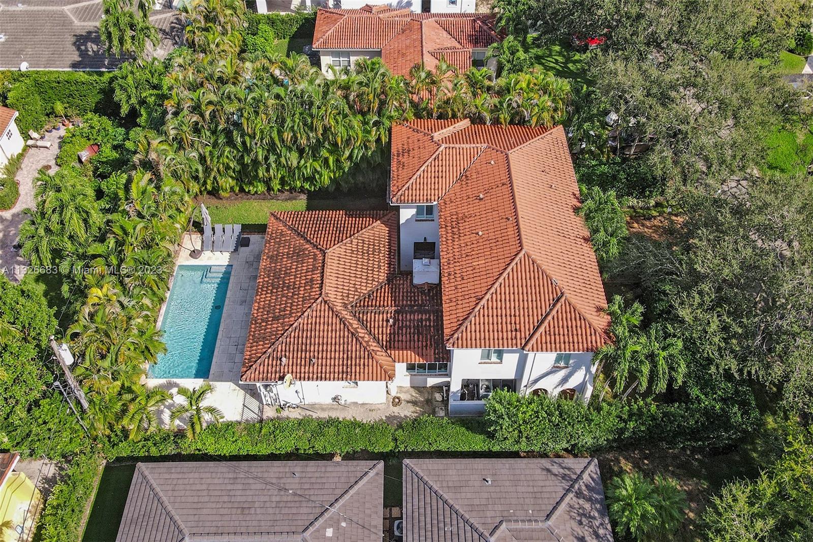 UNIVERSITY ESTATES - Residential