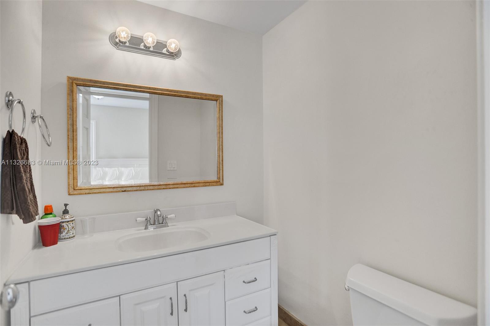 UNIVERSITY ESTATES - Residential