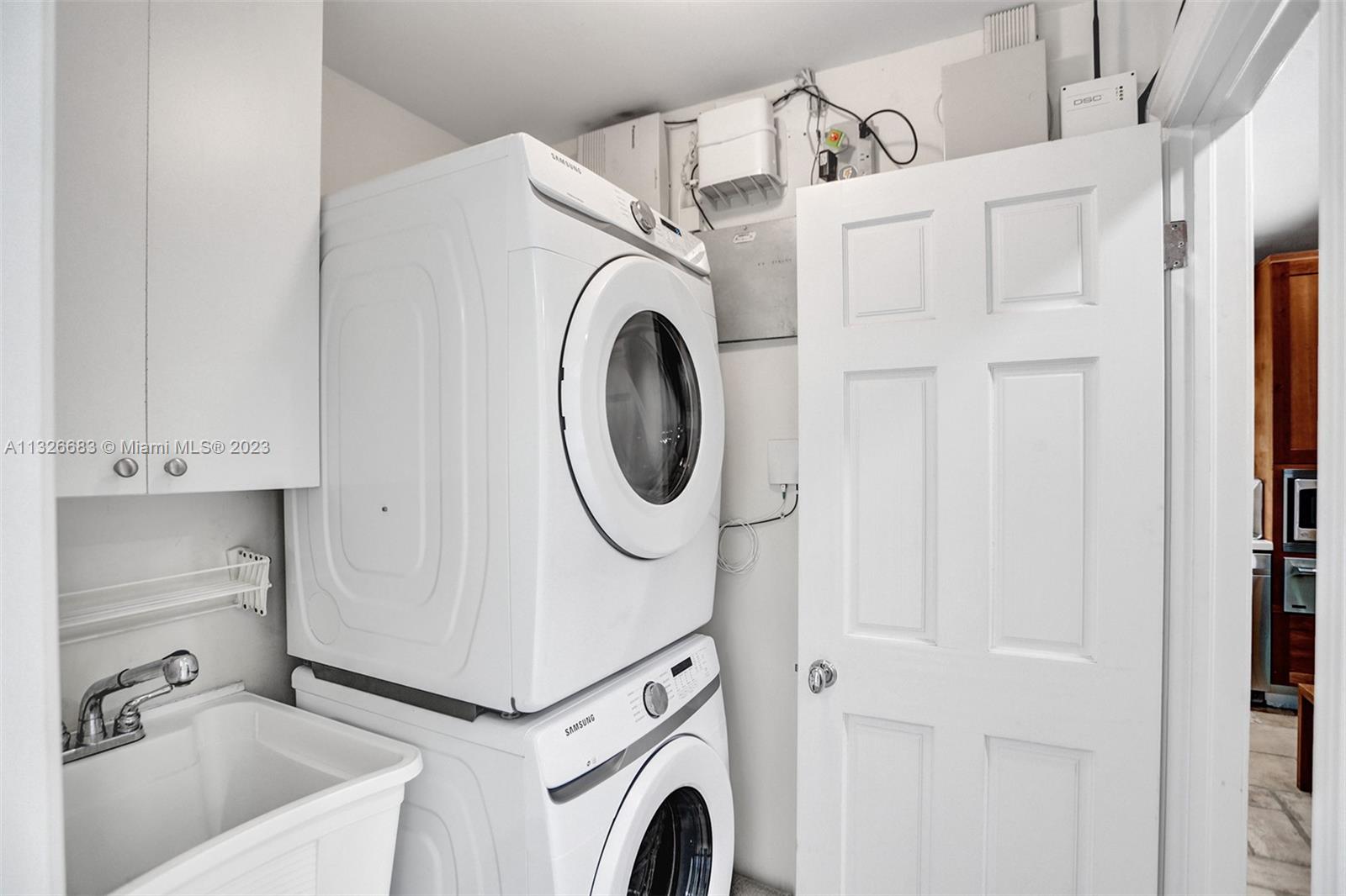 UNIVERSITY ESTATES - Residential