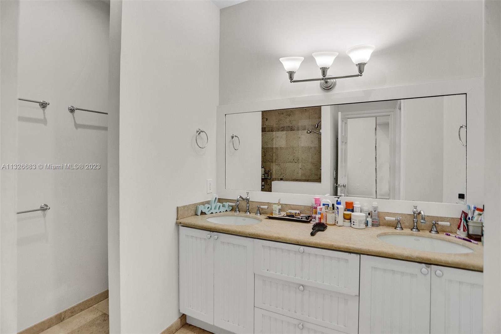 UNIVERSITY ESTATES - Residential