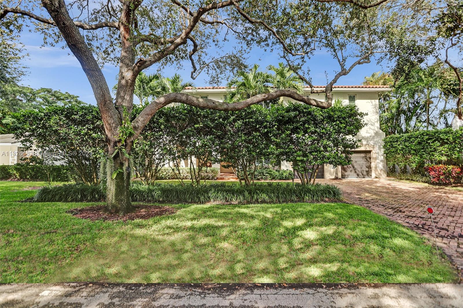 UNIVERSITY ESTATES - Residential