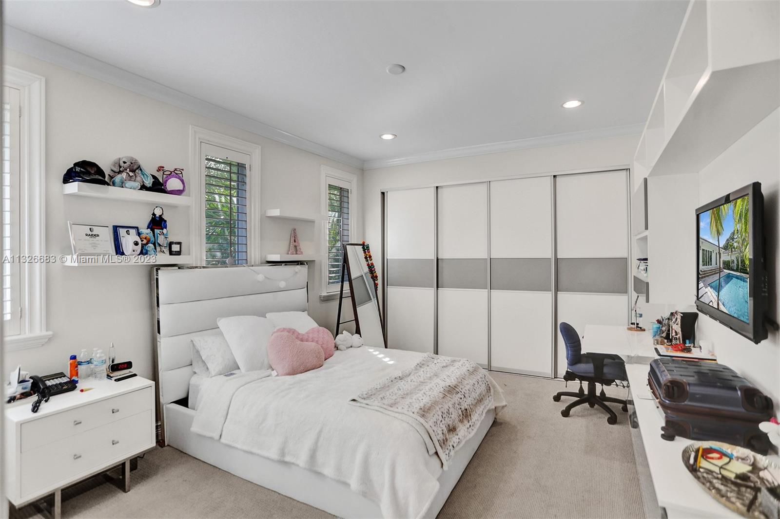 UNIVERSITY ESTATES - Residential