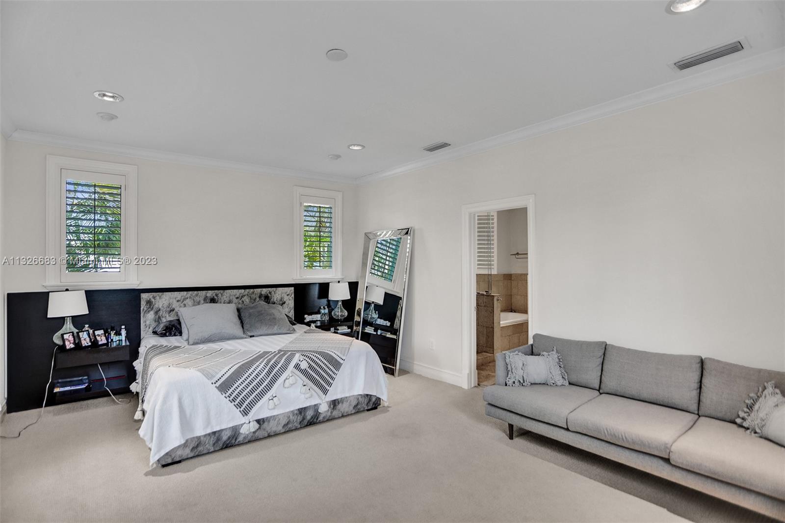 UNIVERSITY ESTATES - Residential