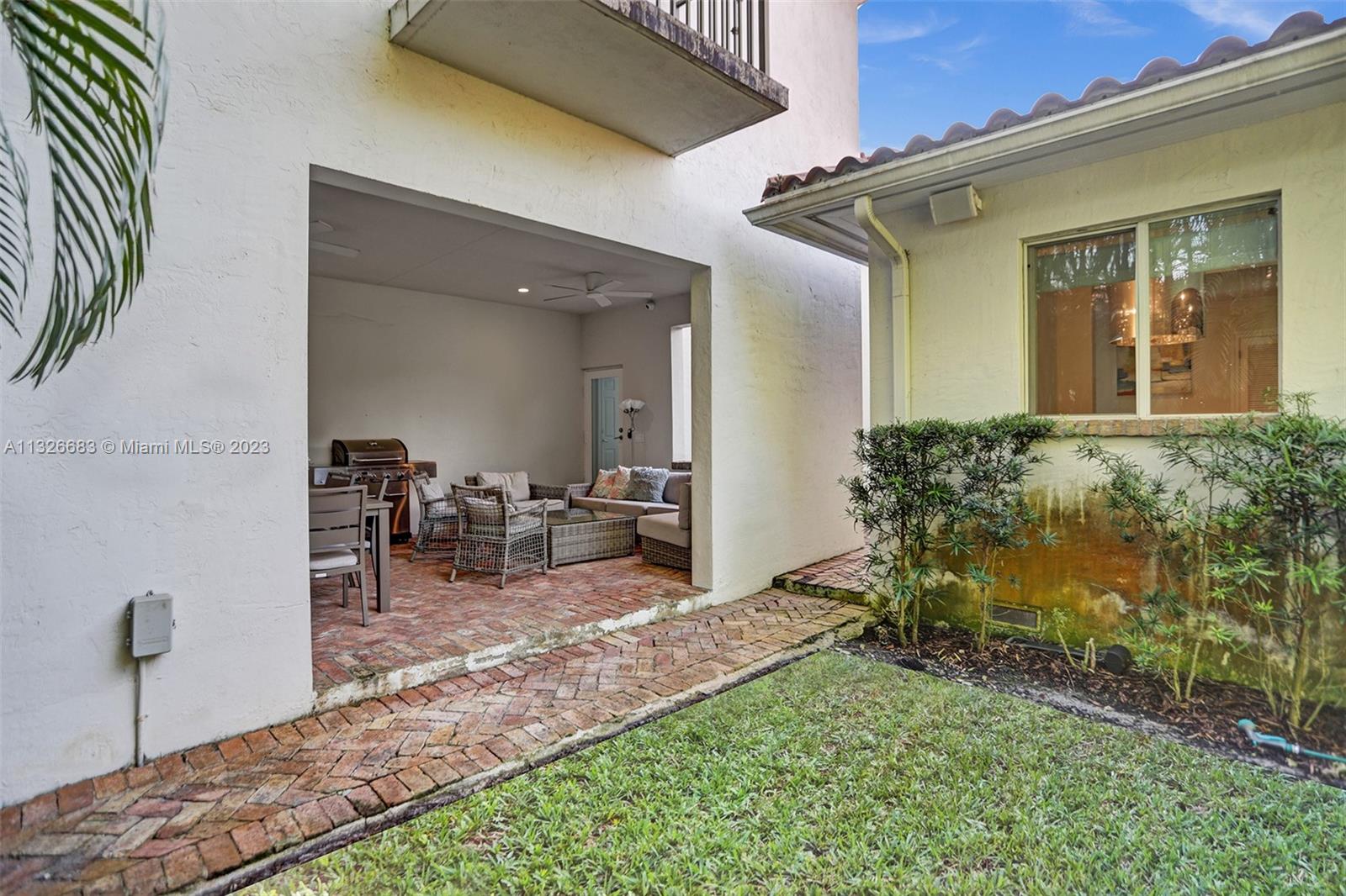 UNIVERSITY ESTATES - Residential