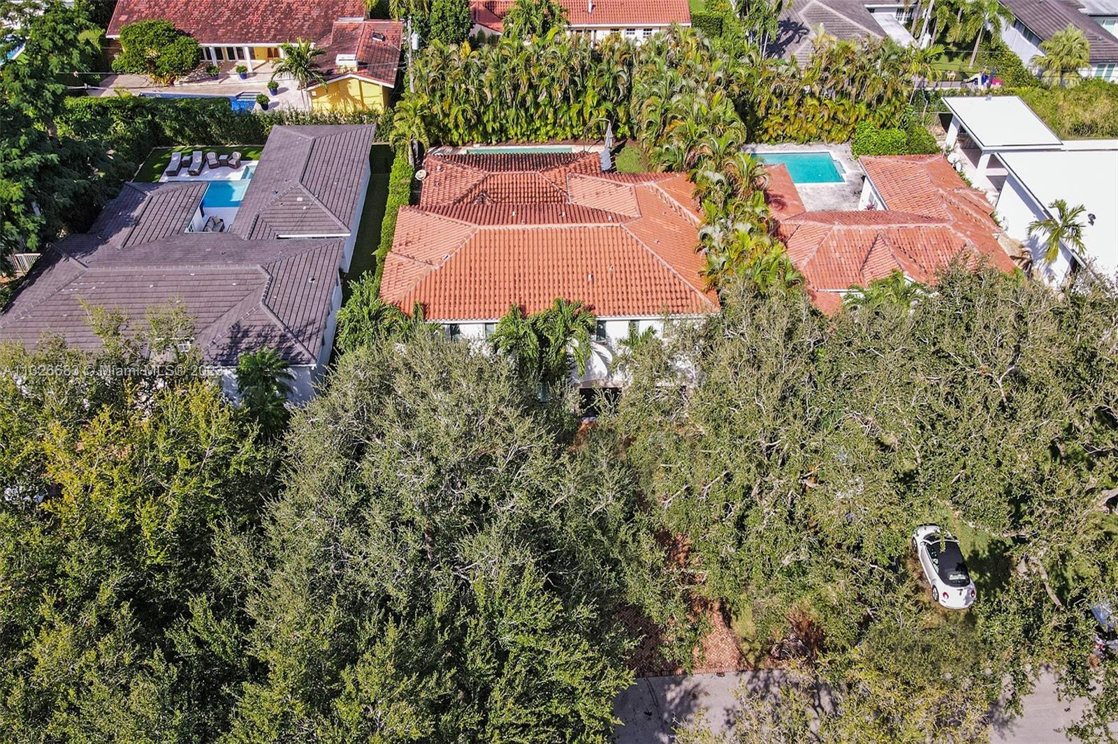 UNIVERSITY ESTATES - Residential