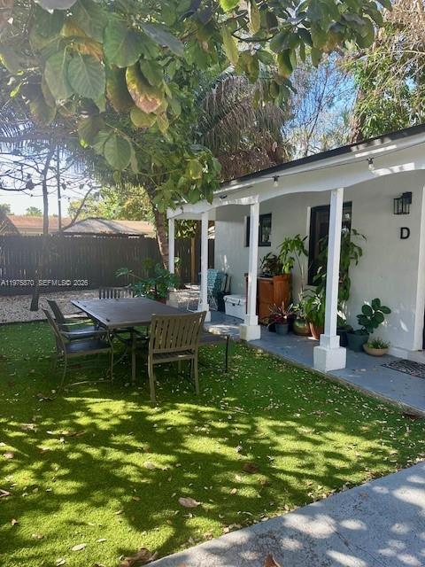 ARCH CREEKS ESTATES - Residential Lease