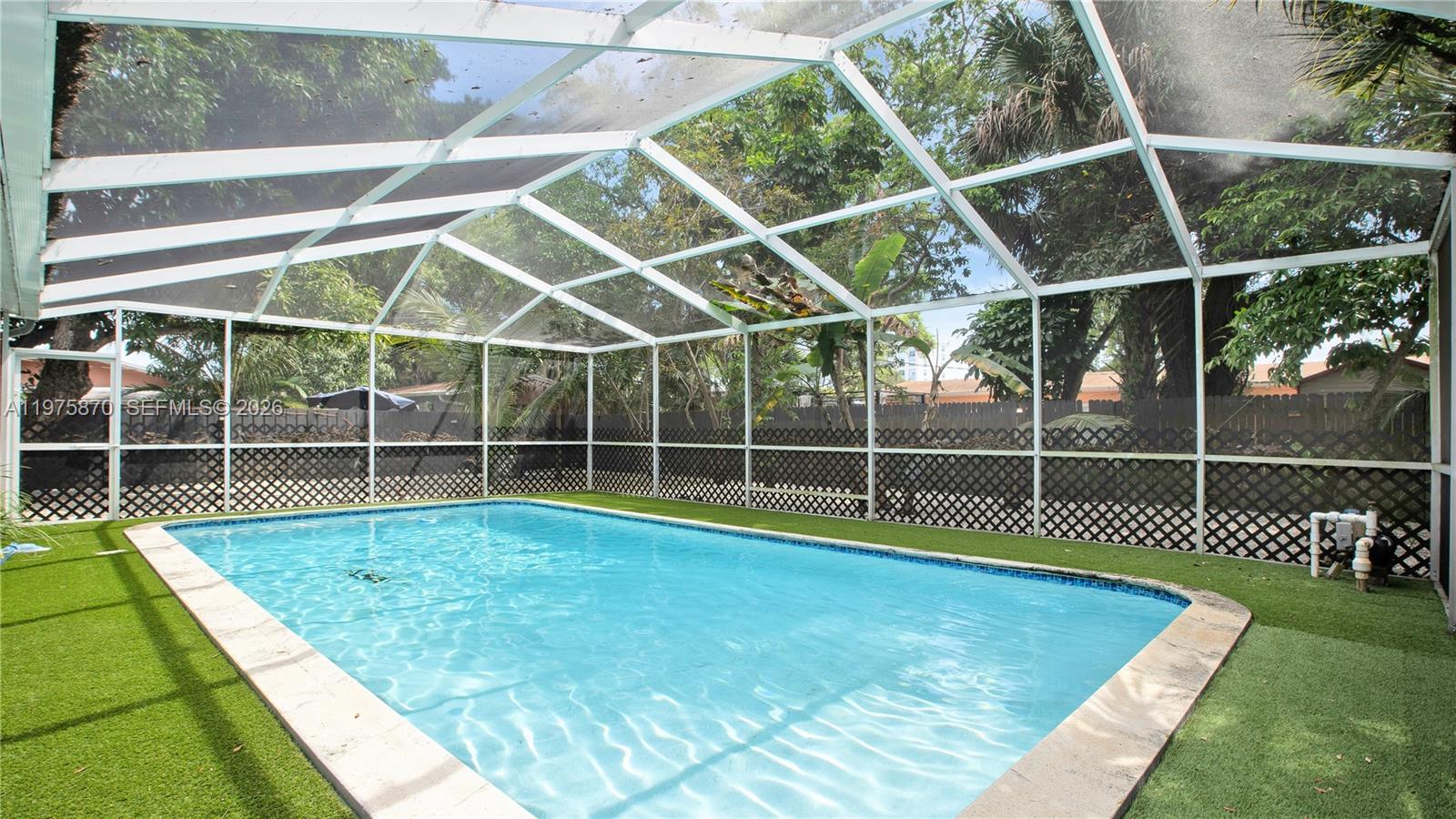 ARCH CREEKS ESTATES - Residential Lease