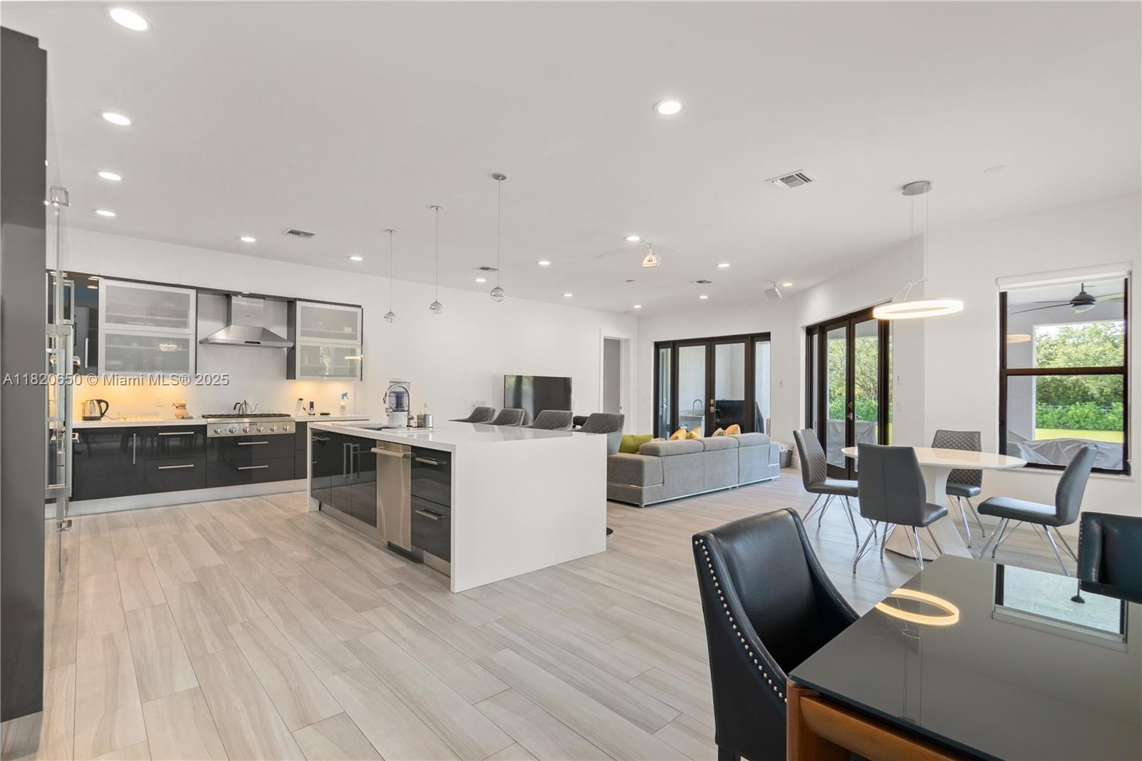 CHAMBERS LAND CO SUB NW1/ - Residential