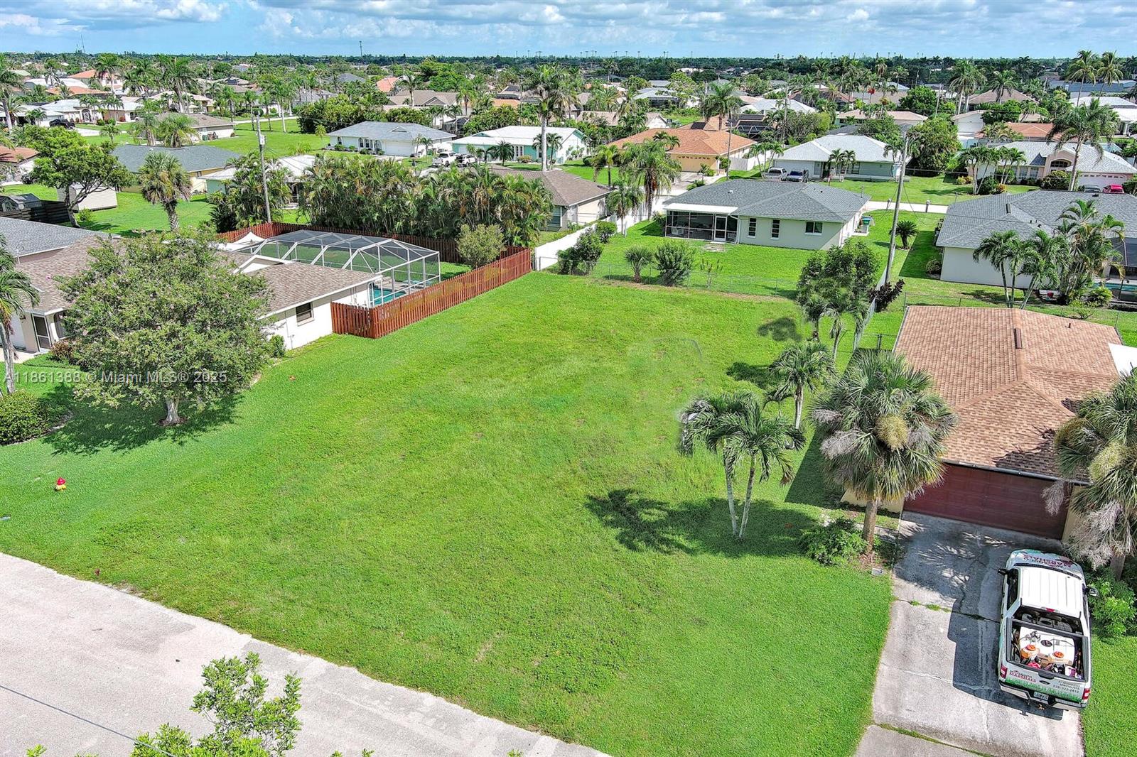 225 SW 46TH TER