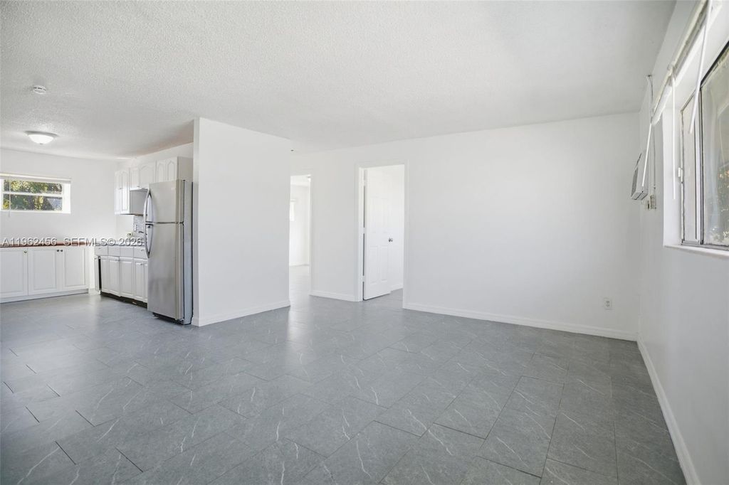 Photo of 907 N 20th St #B, Fort Pierce, FL 34950 (MLS # A11962456)