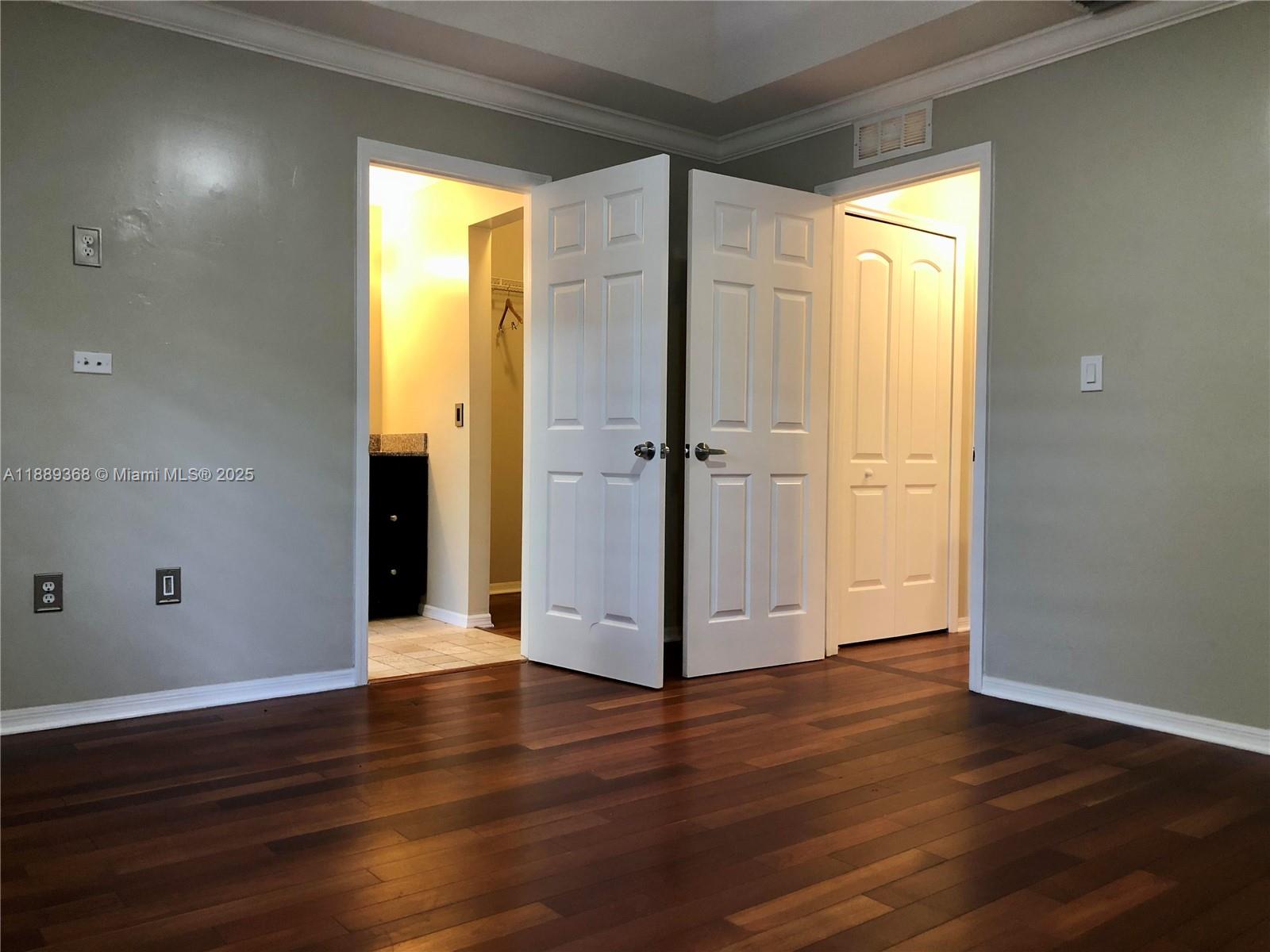 VENETIA GROVE - Residential