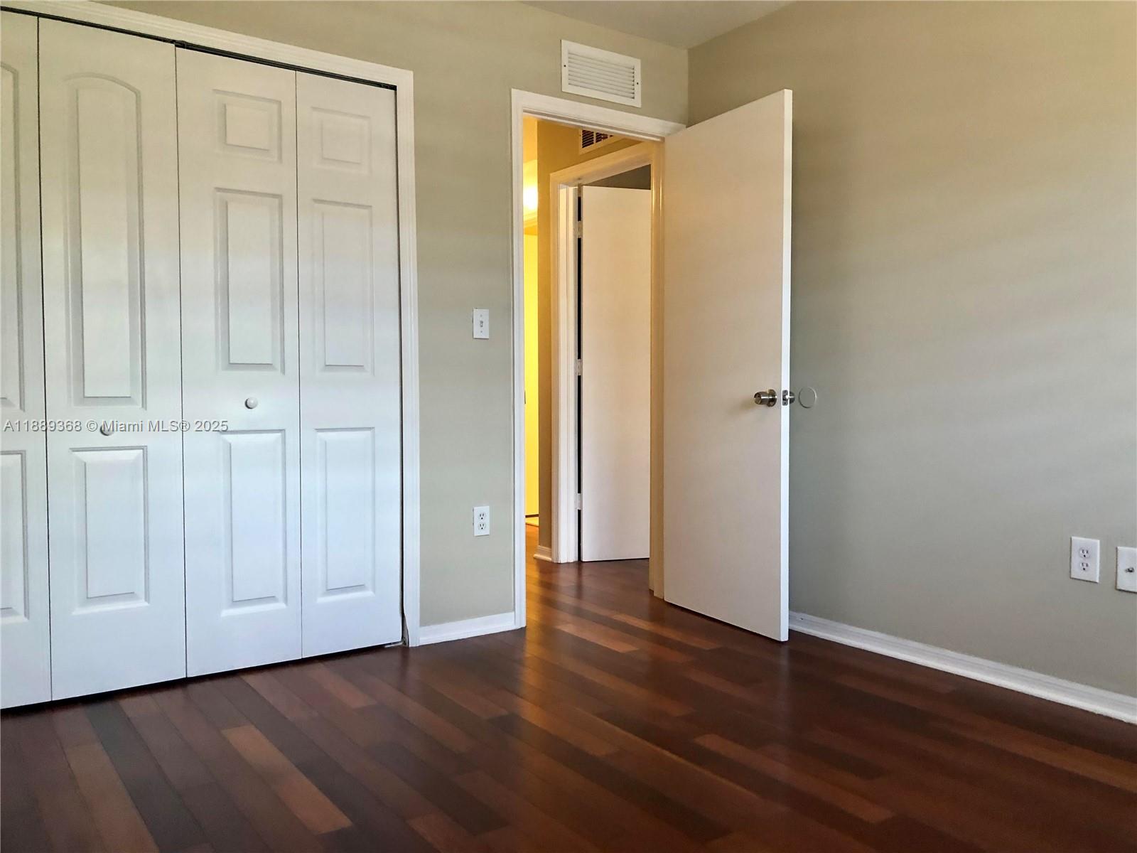 VENETIA GROVE - Residential