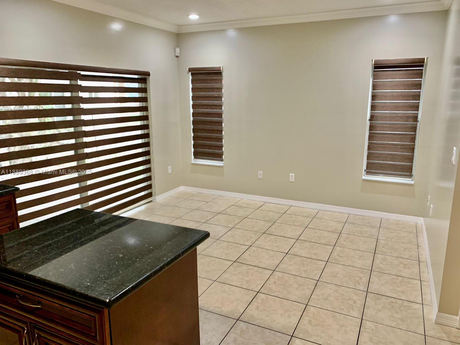 VENETIA GROVE - Residential