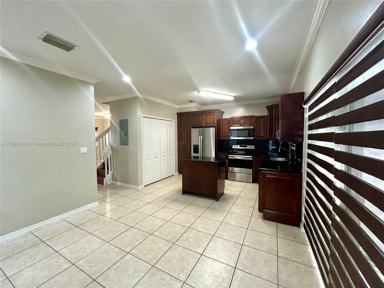 VENETIA GROVE - Residential