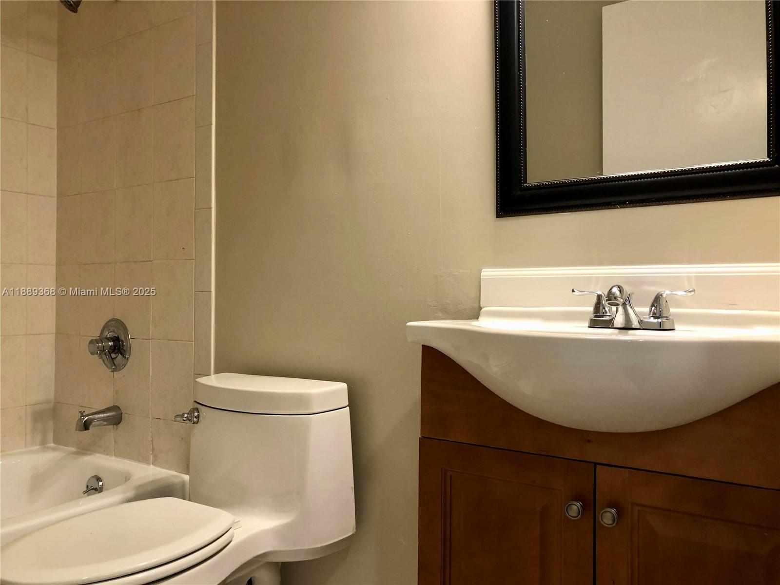 VENETIA GROVE - Residential