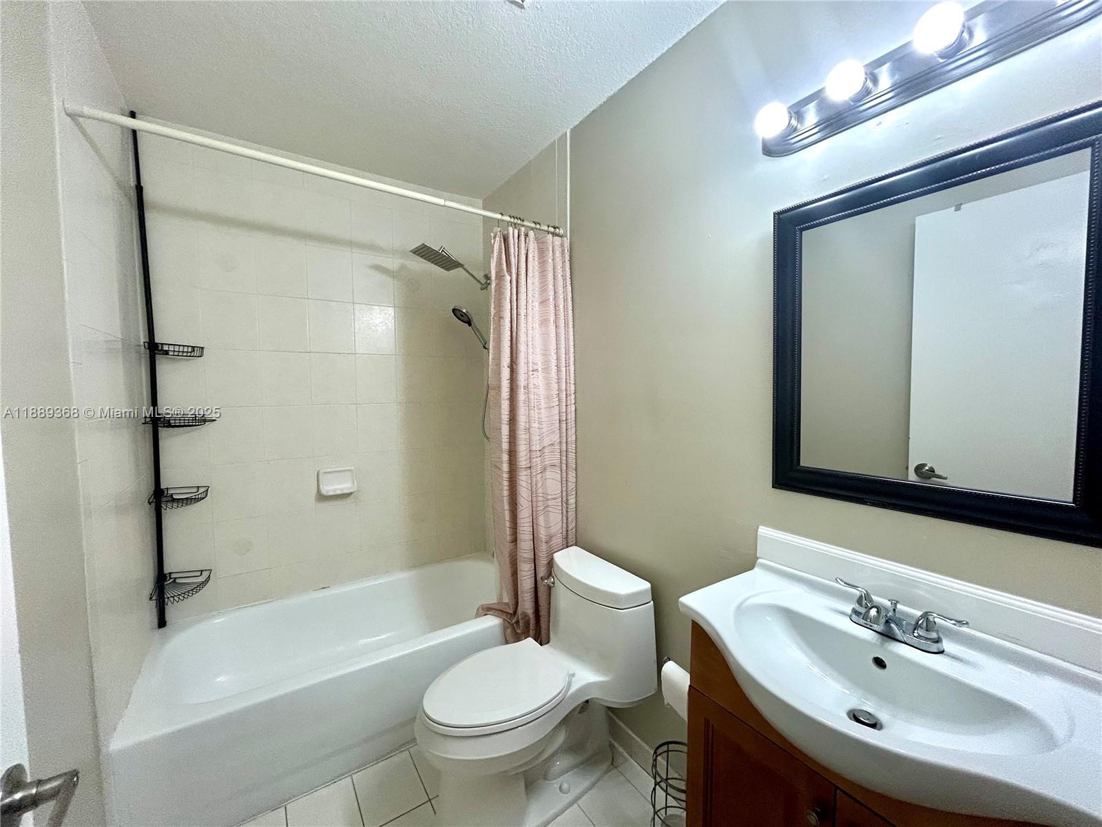 VENETIA GROVE - Residential