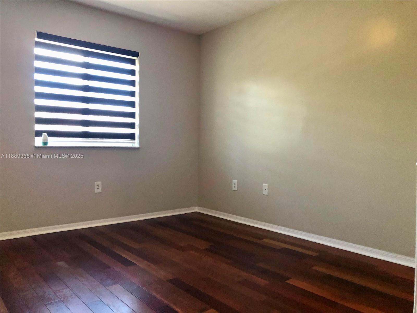 VENETIA GROVE - Residential