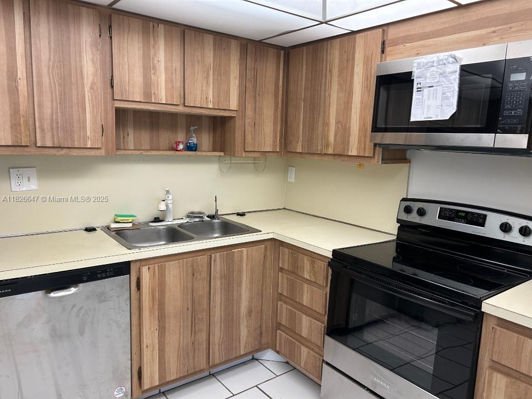 20840 San Simeon Way 402