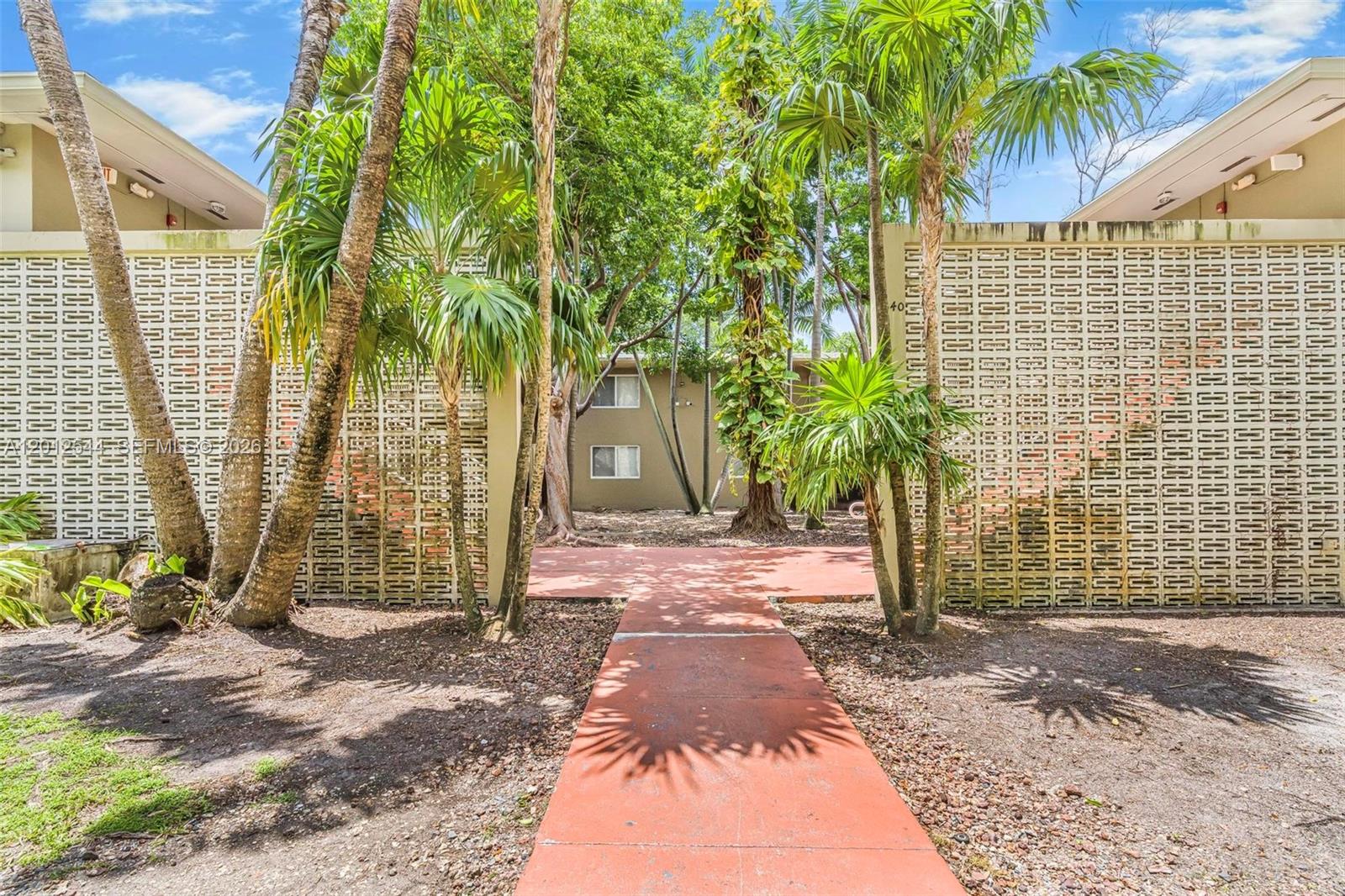 6330 SW 79th St 2