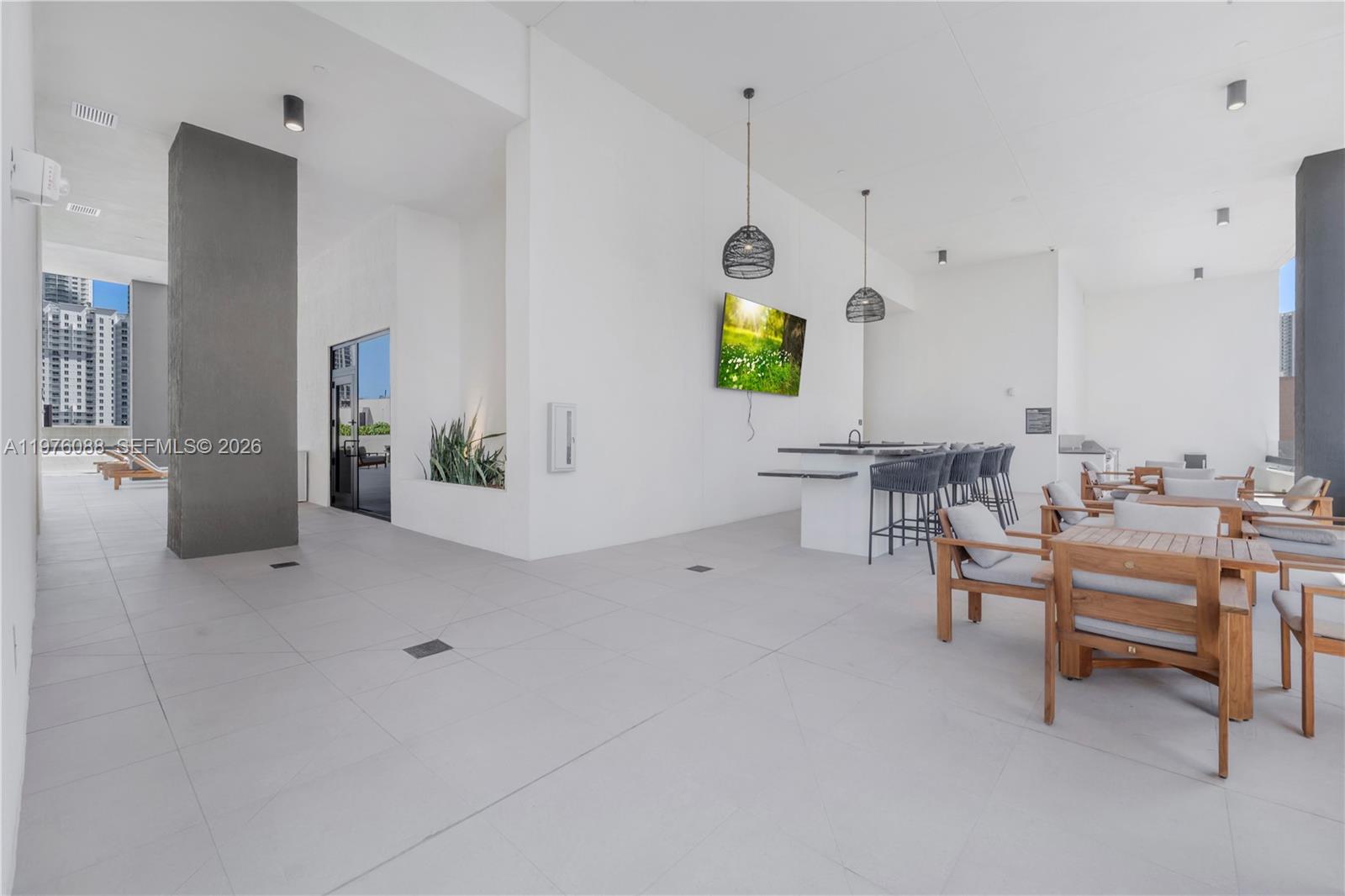 *MIAMI NORTH - Residential