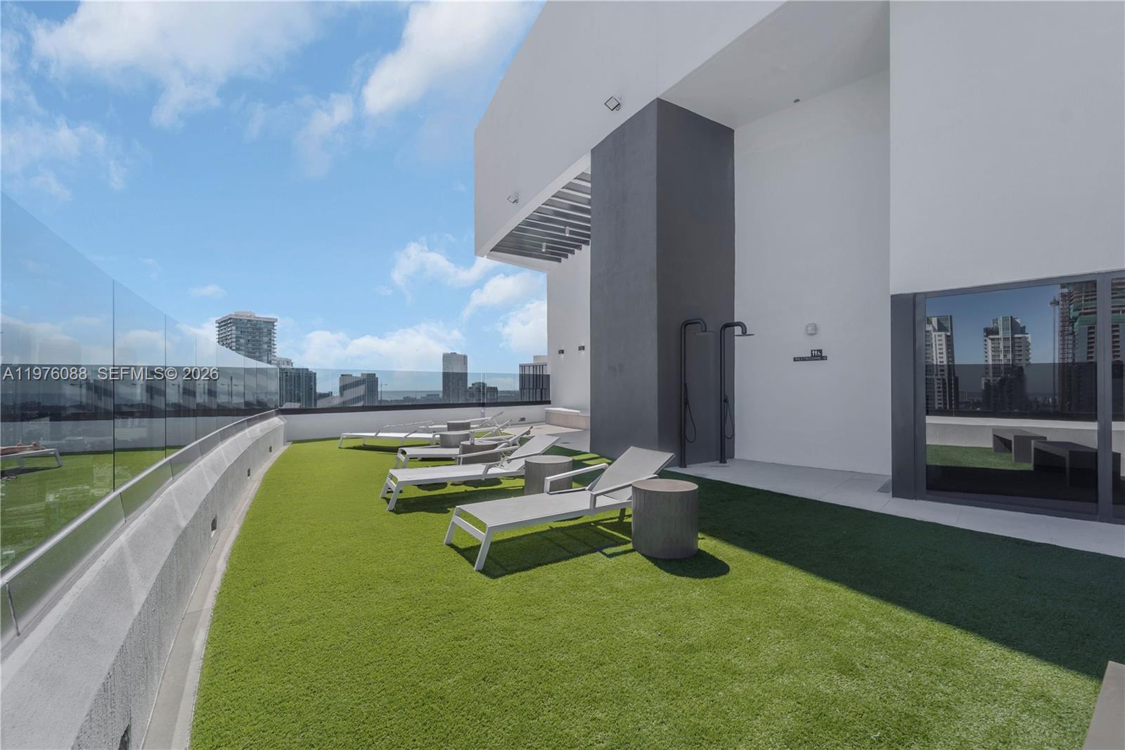 *MIAMI NORTH - Residential