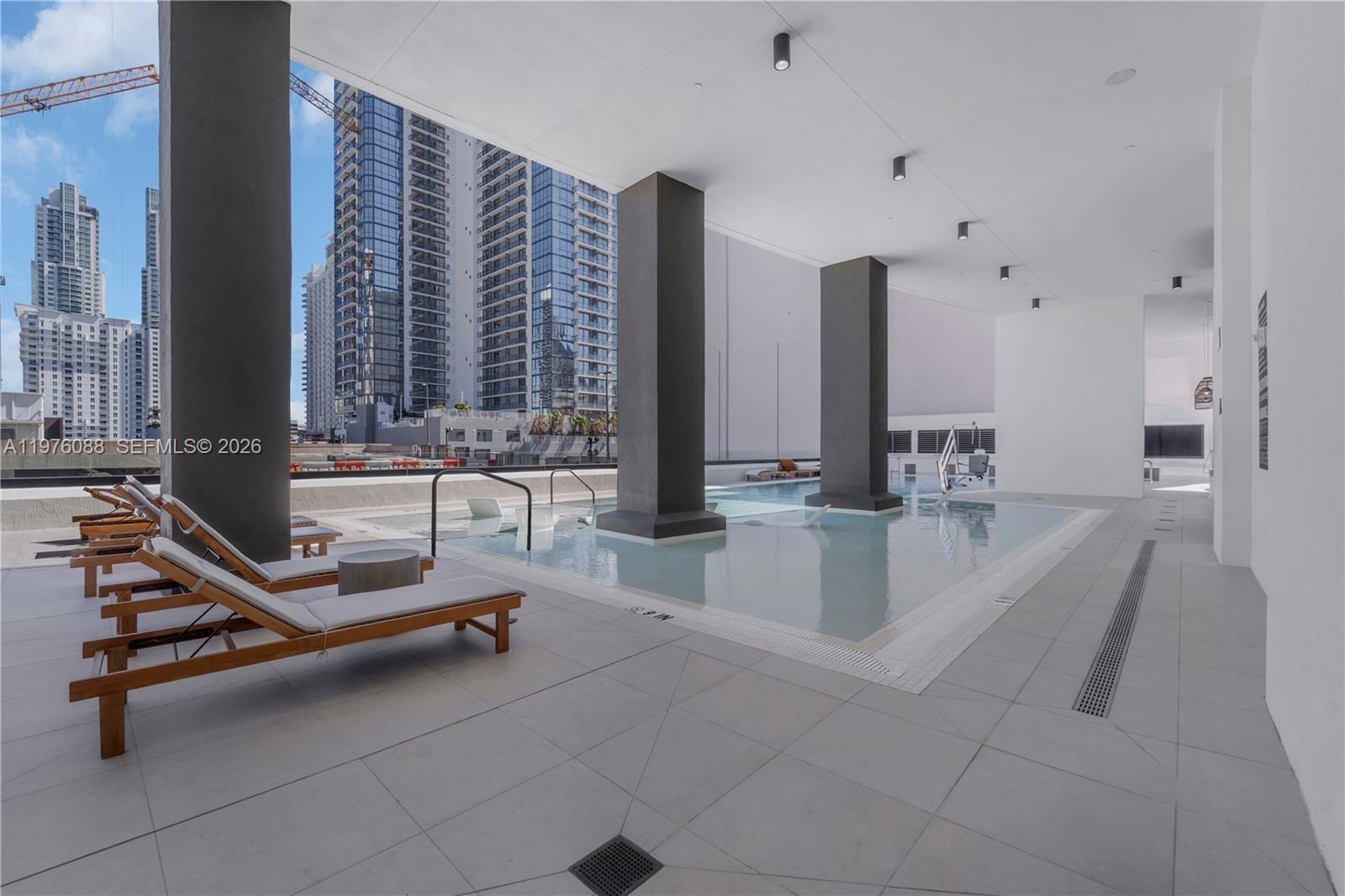 *MIAMI NORTH - Residential