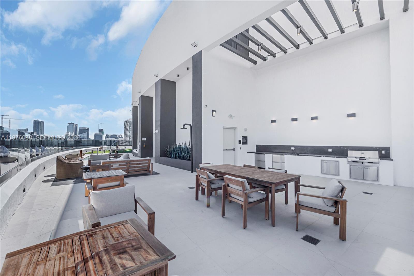 *MIAMI NORTH - Residential