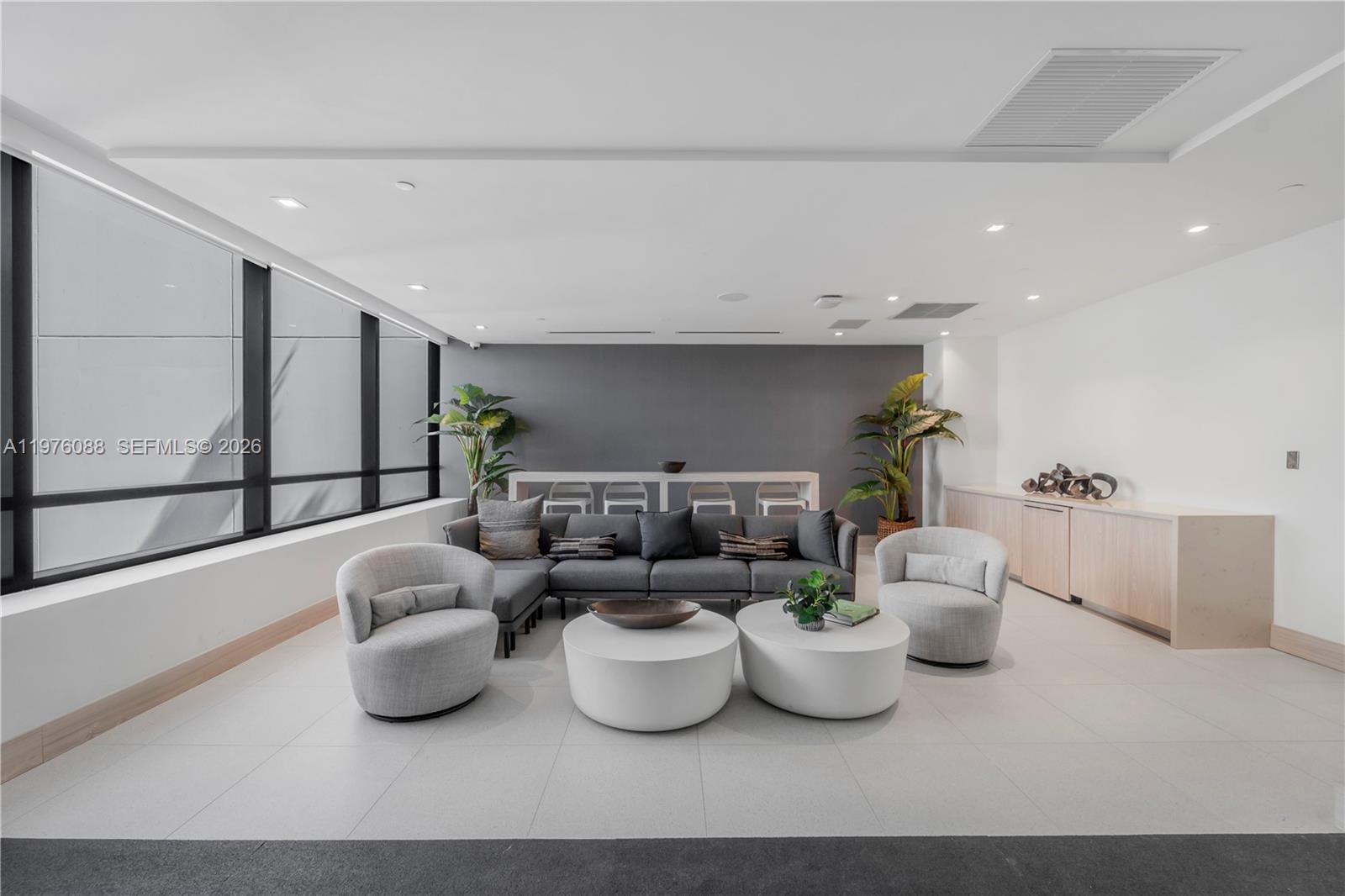 *MIAMI NORTH - Residential