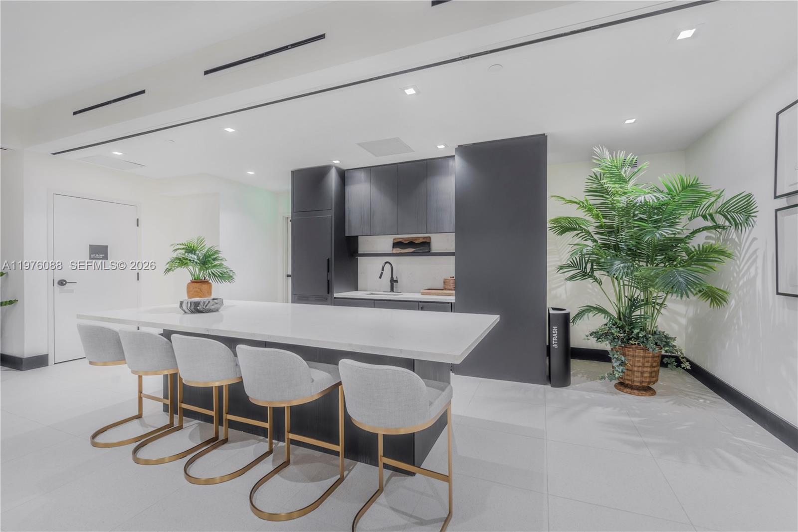 *MIAMI NORTH - Residential