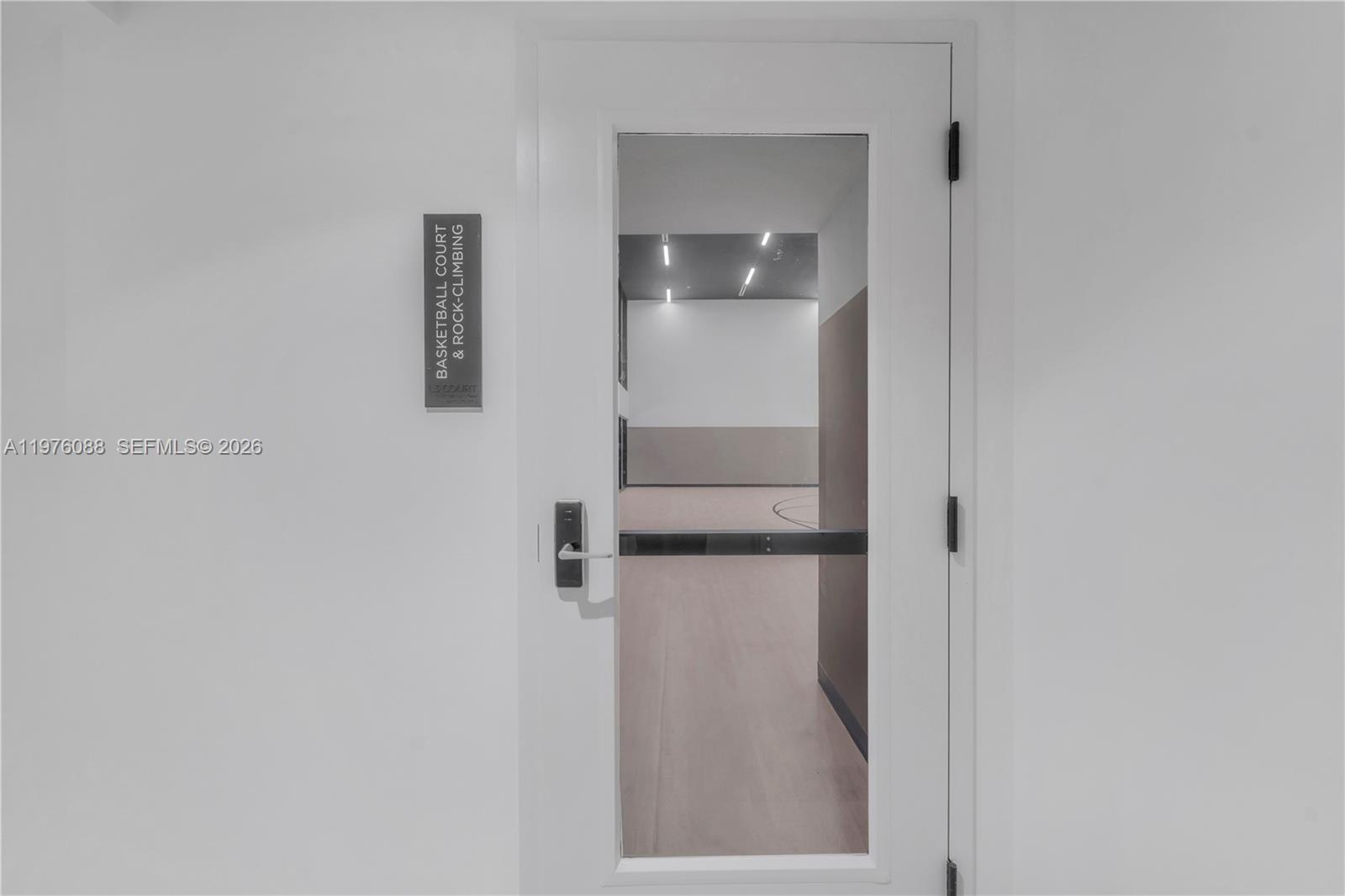 *MIAMI NORTH - Residential