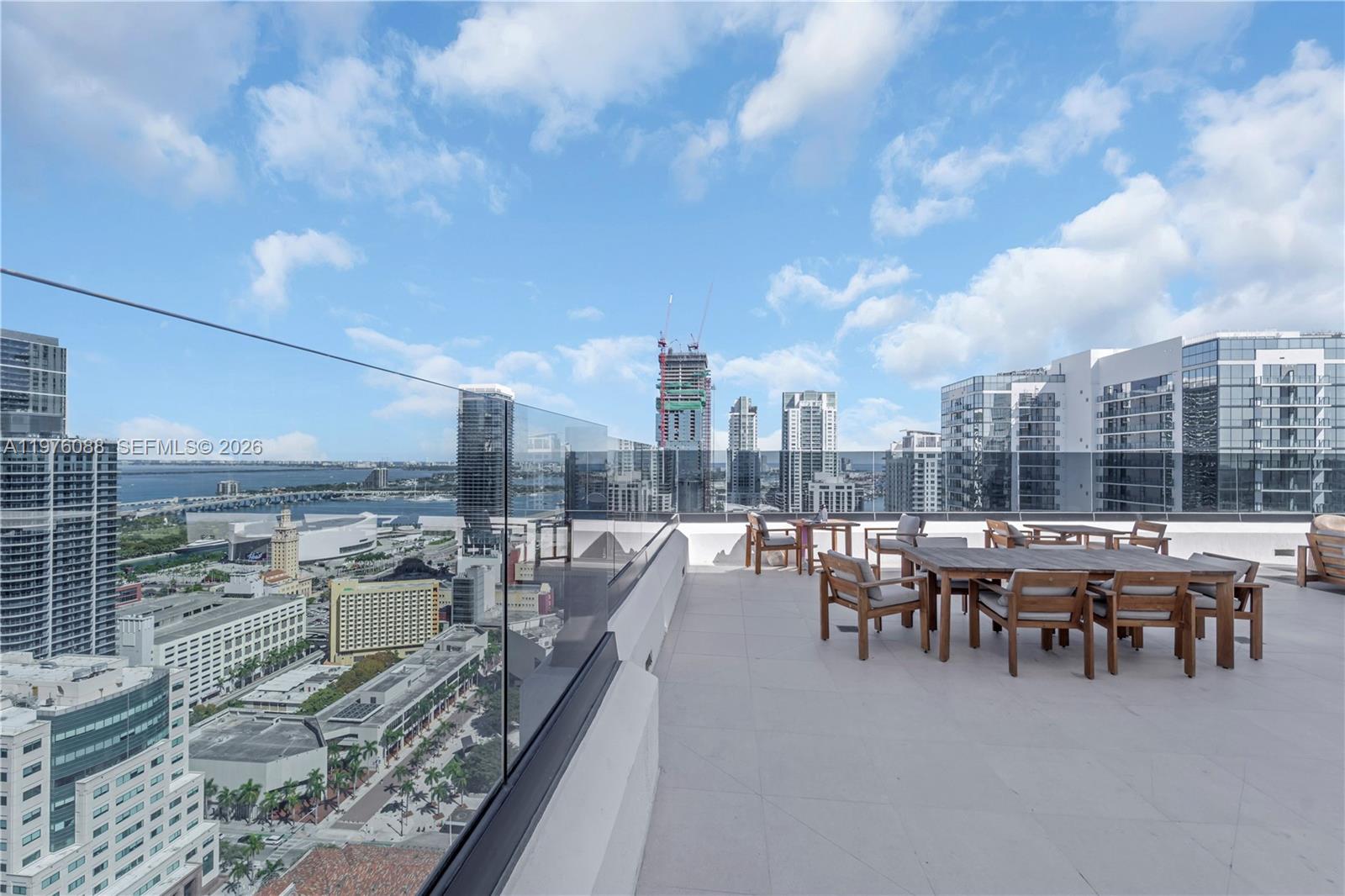 *MIAMI NORTH - Residential