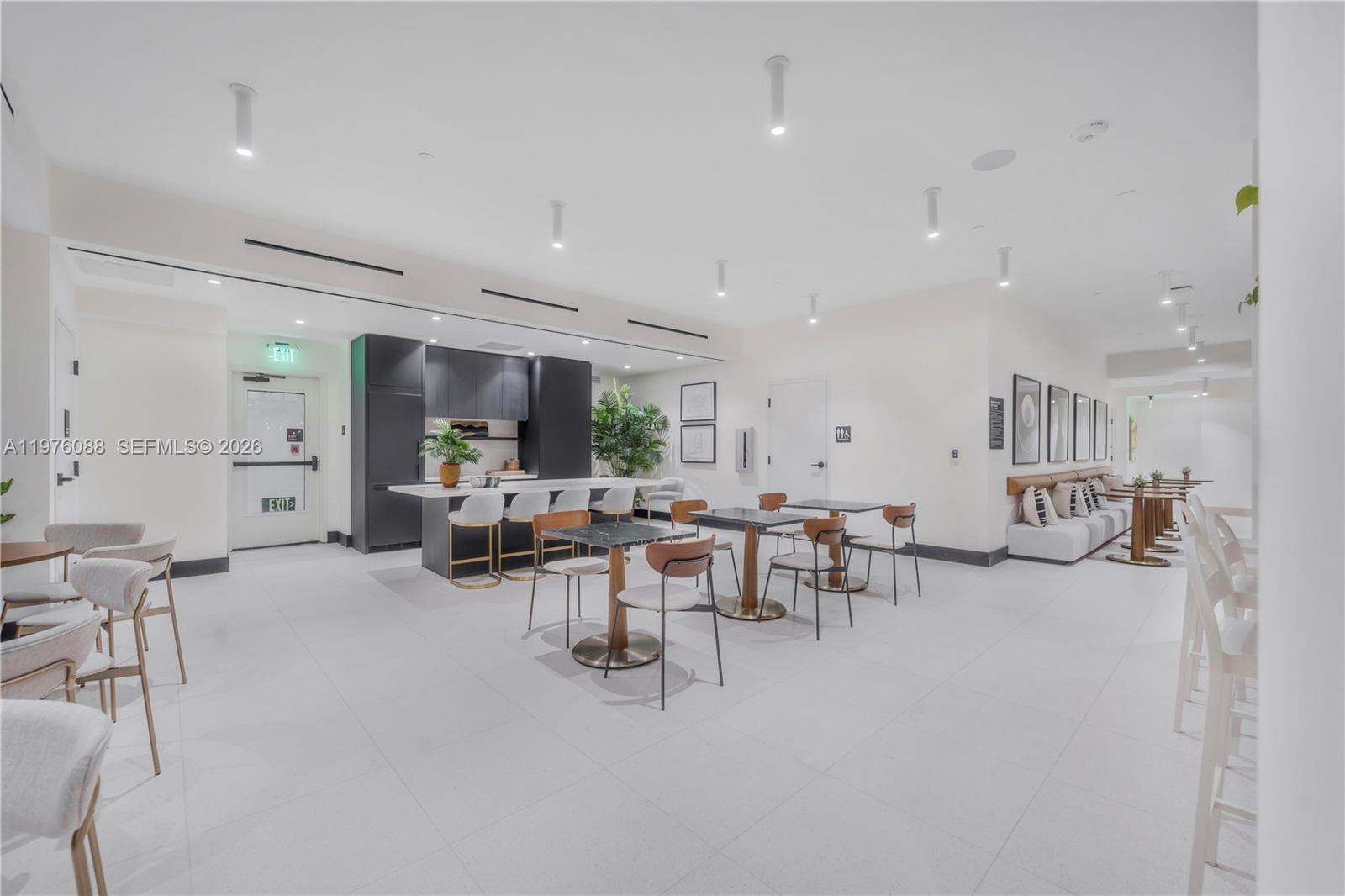 *MIAMI NORTH - Residential