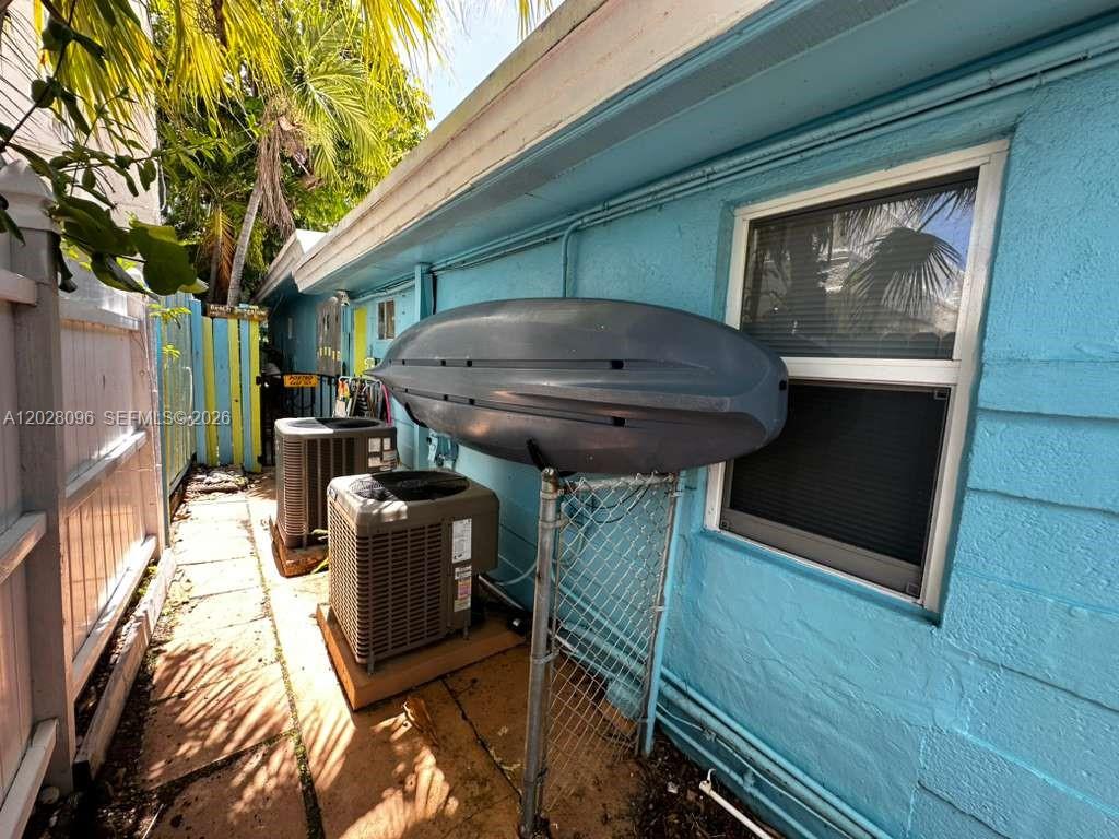 LAUDERDALE BEACH - Residential