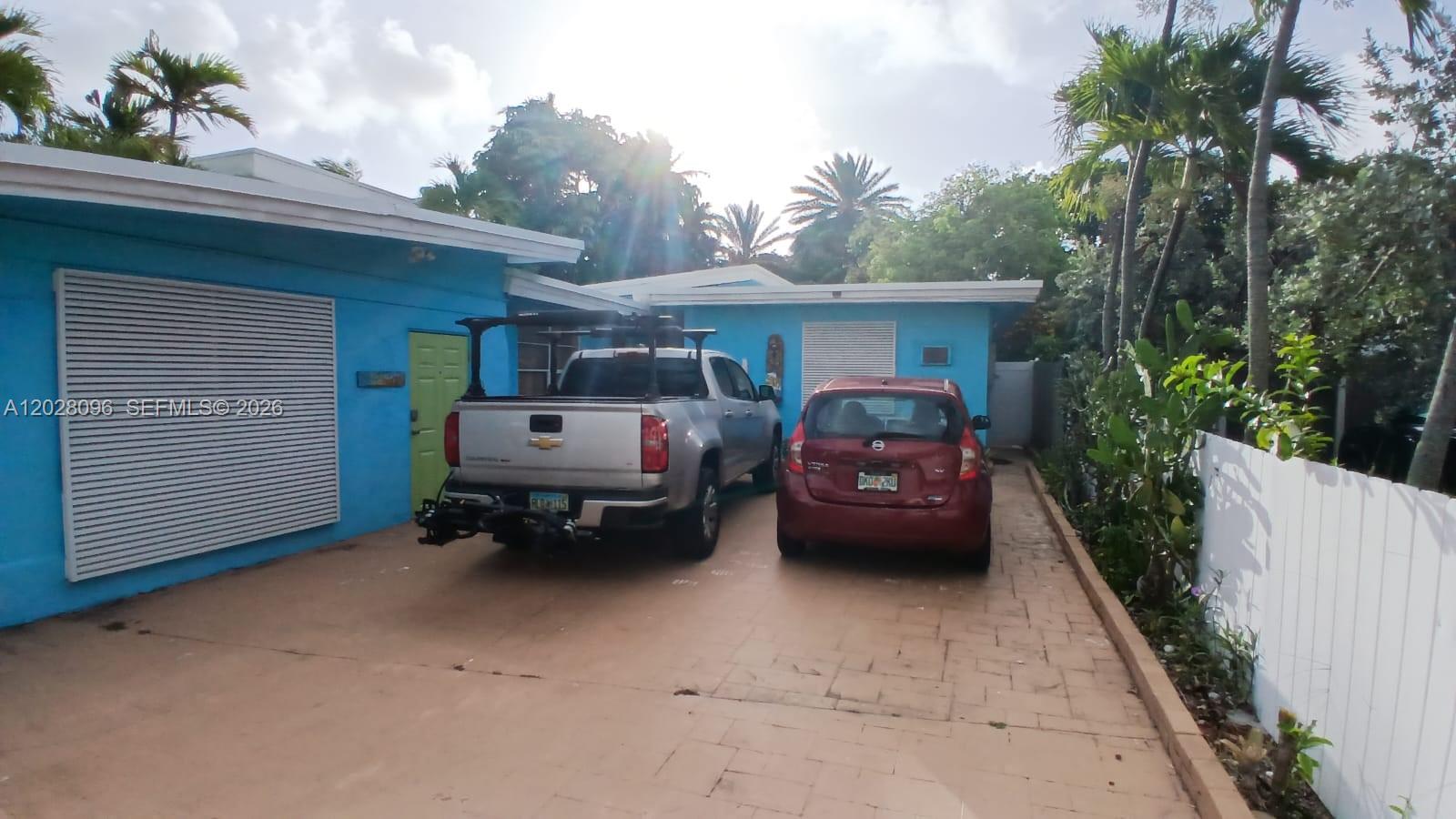 LAUDERDALE BEACH - Residential