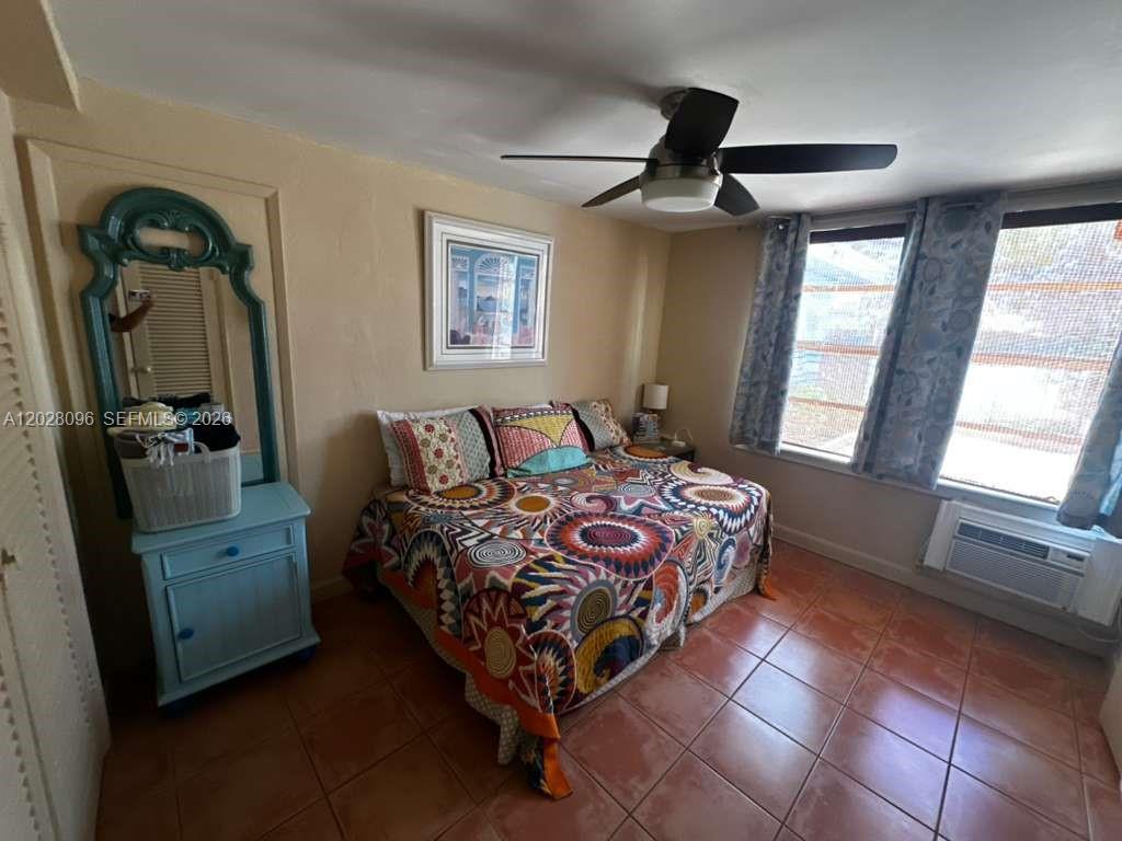 LAUDERDALE BEACH - Residential