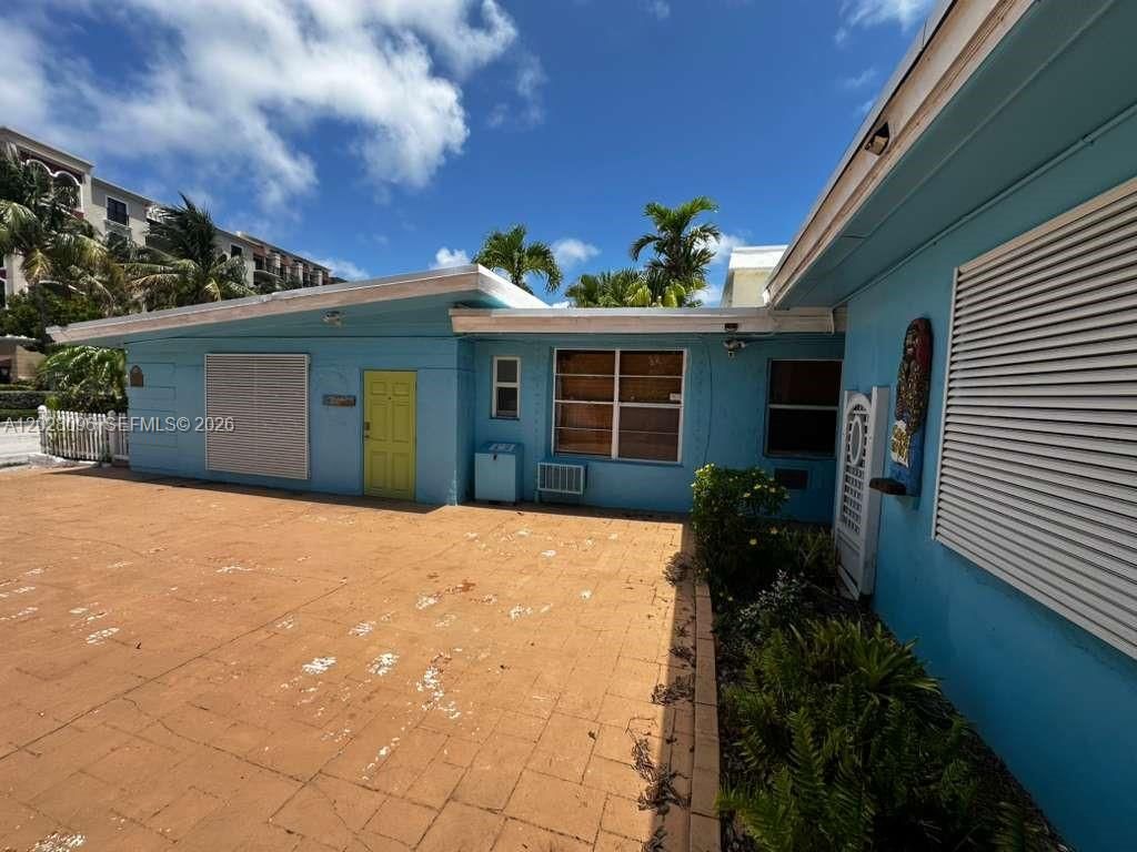 Photo of 2318 N Ocean Blvd, Fort Lauderdale, FL 33305 (MLS # A12028096)