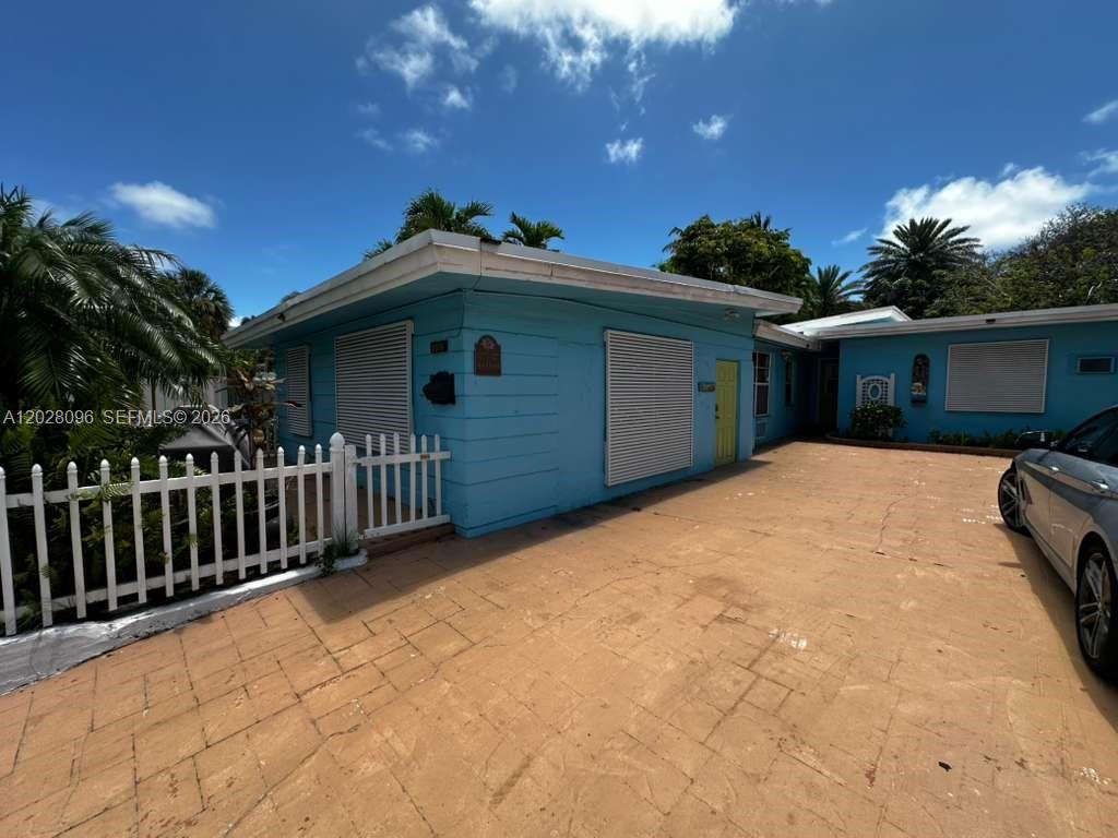 LAUDERDALE BEACH - Residential