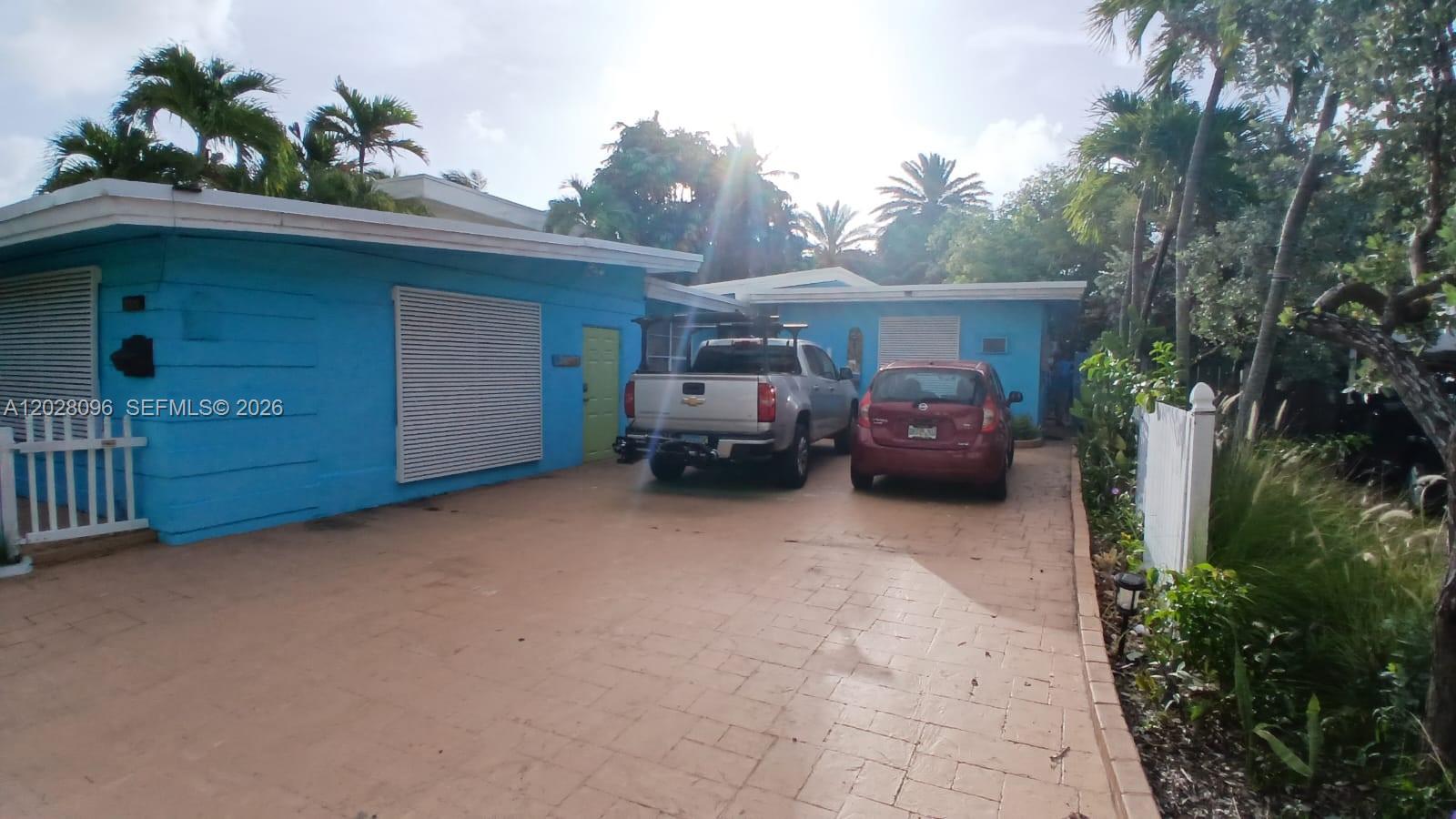 LAUDERDALE BEACH - Residential