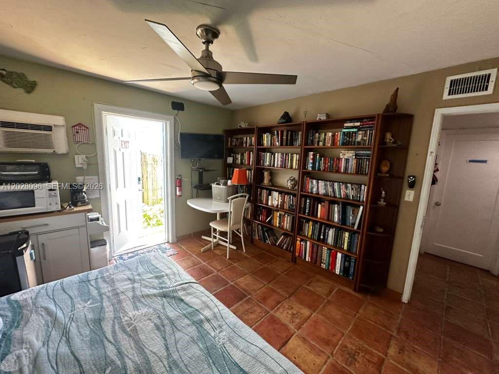 LAUDERDALE BEACH - Residential