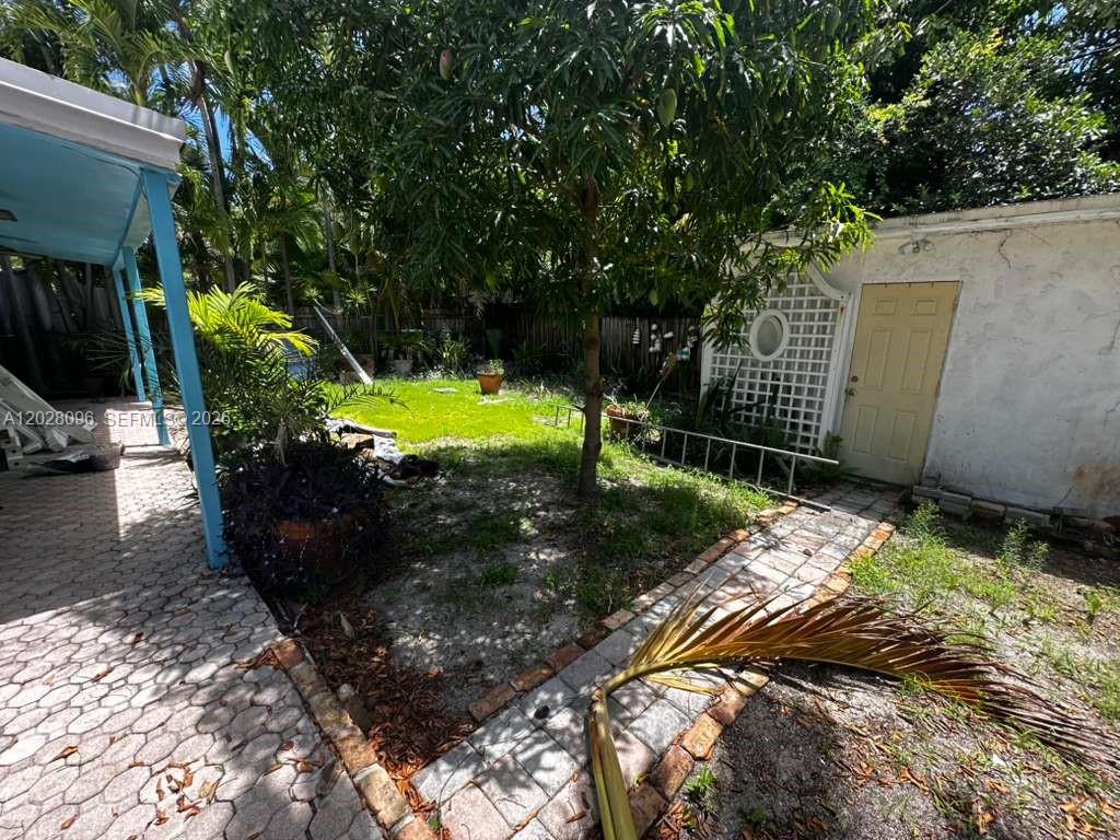 LAUDERDALE BEACH - Residential