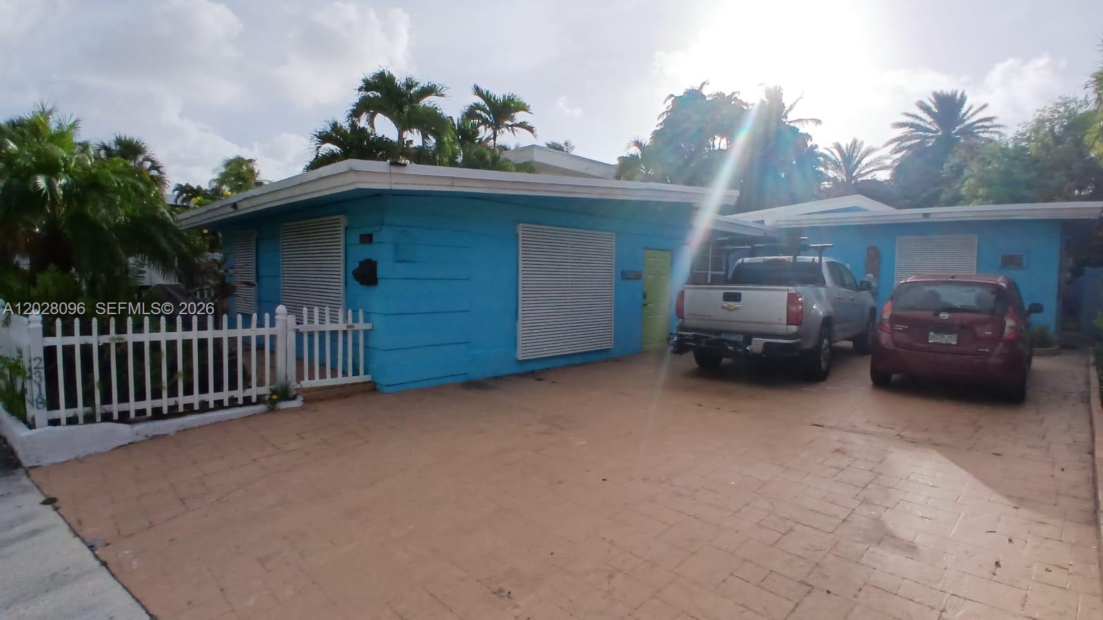 LAUDERDALE BEACH - Residential