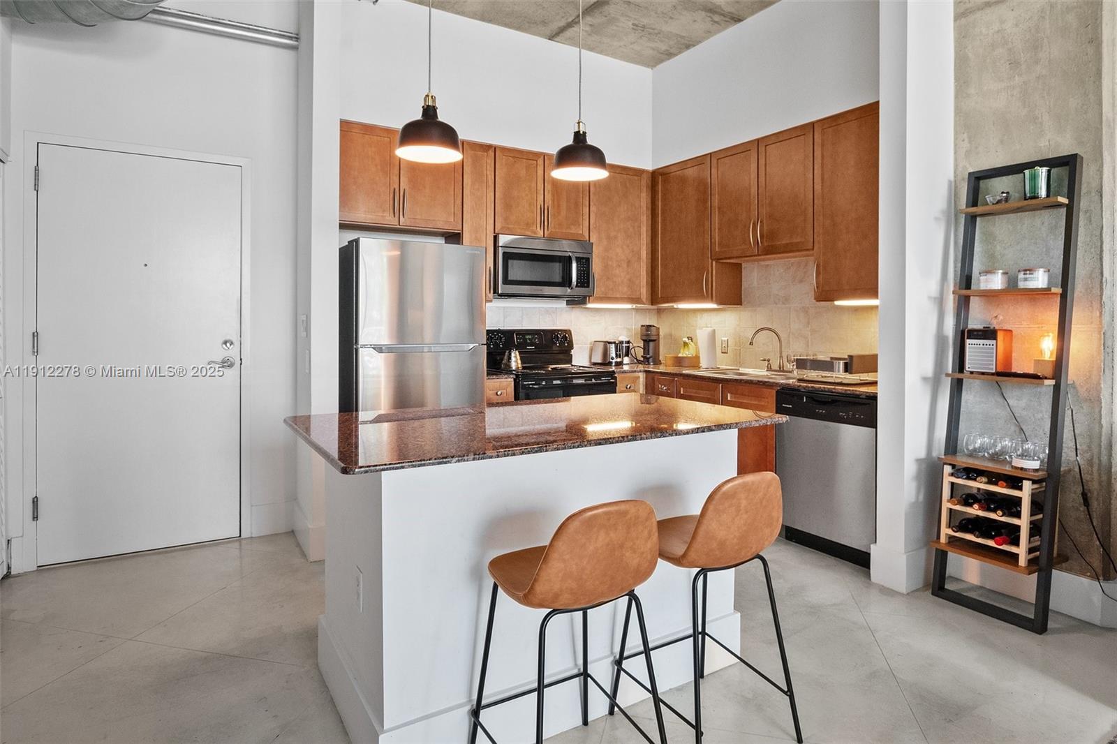 CITE CONDO - Residential Lease