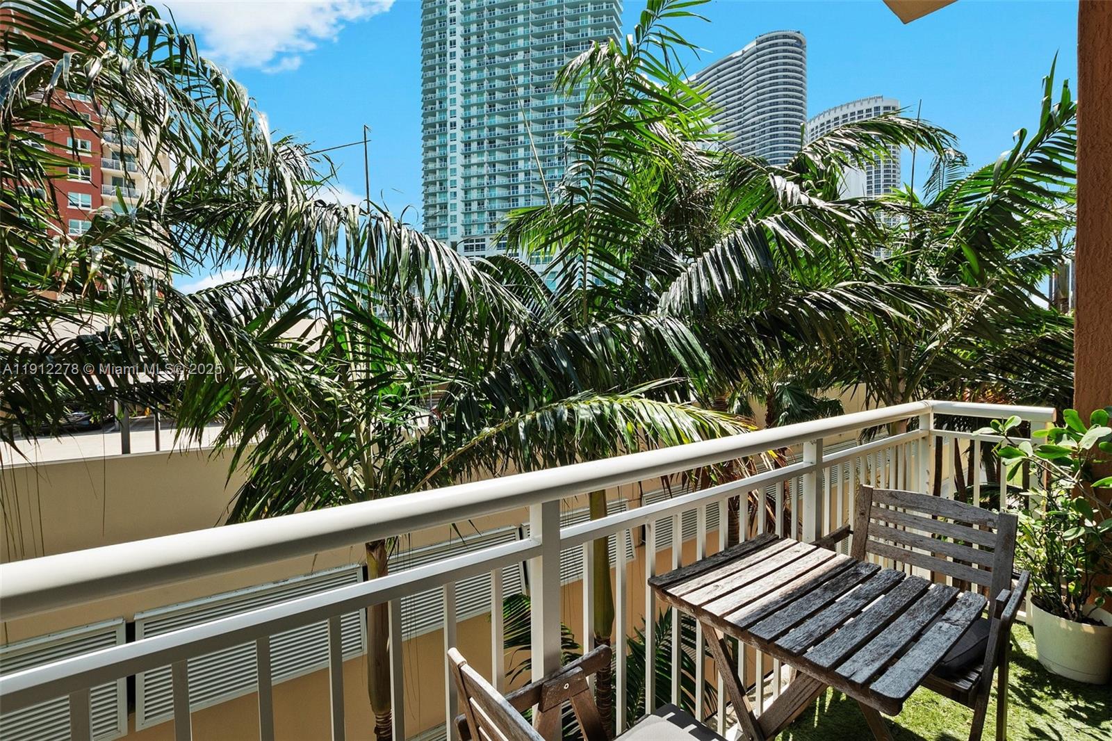 CITE CONDO - Residential Lease