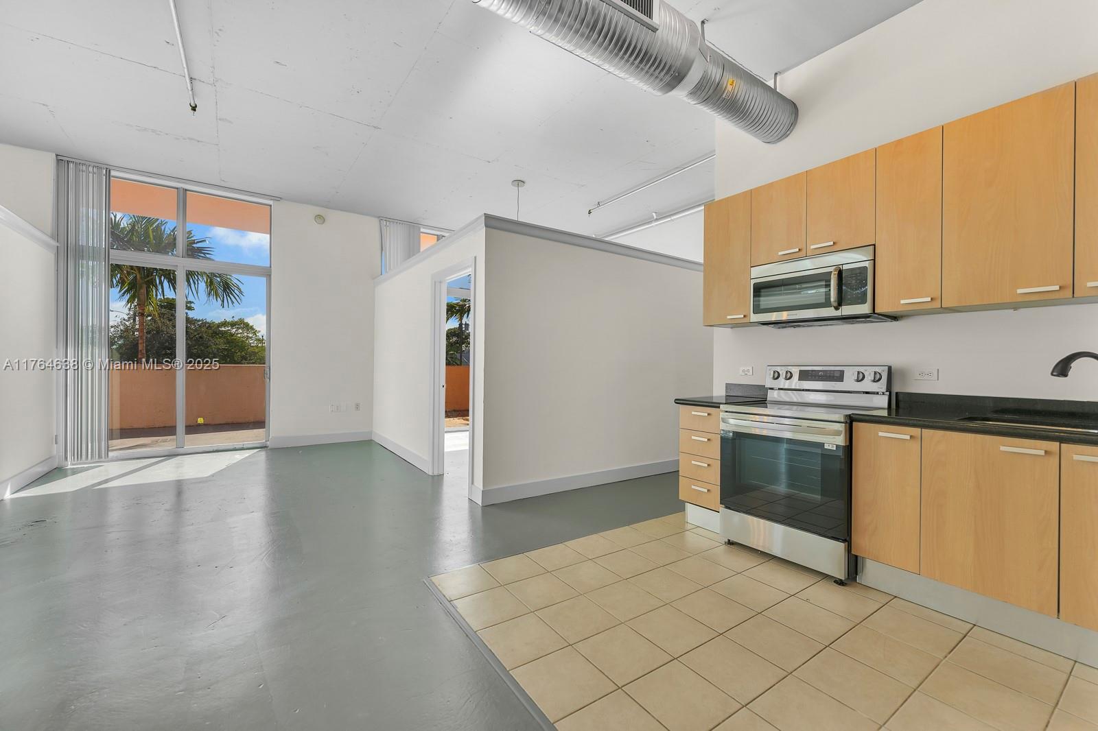 2100 Van Buren St 206
