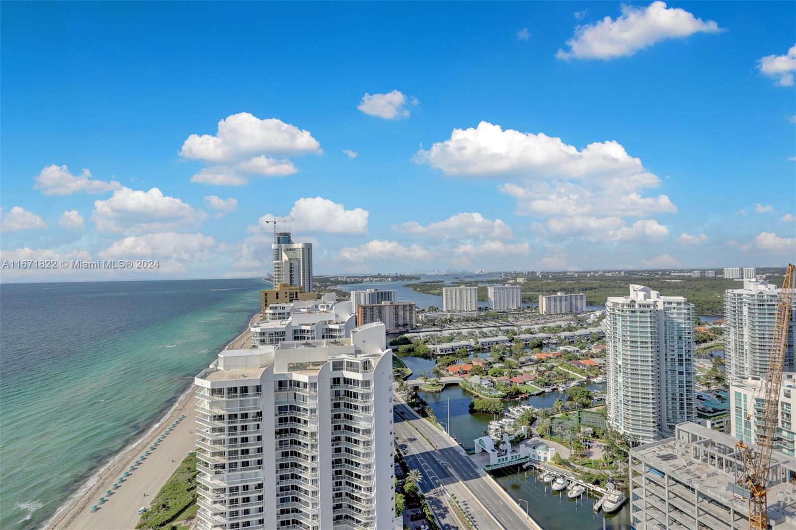 LA PERLA CONDO - Residential Lease