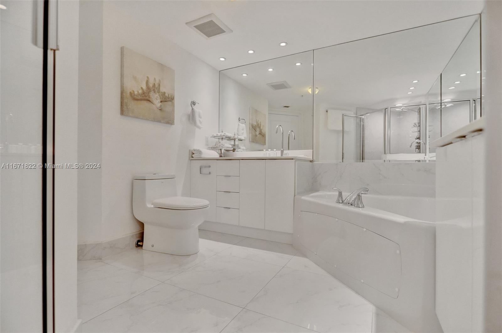 LA PERLA CONDO - Residential Lease