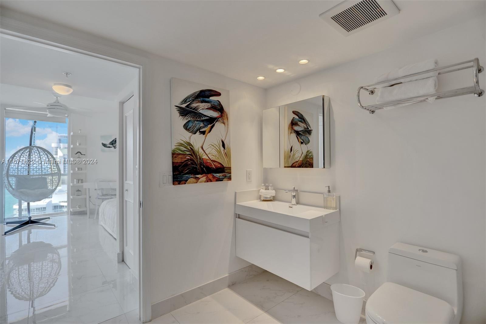 LA PERLA CONDO - Residential Lease