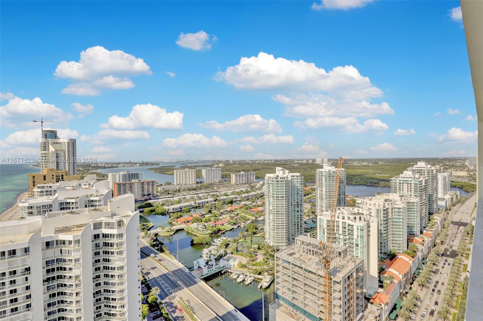 LA PERLA CONDO - Residential Lease